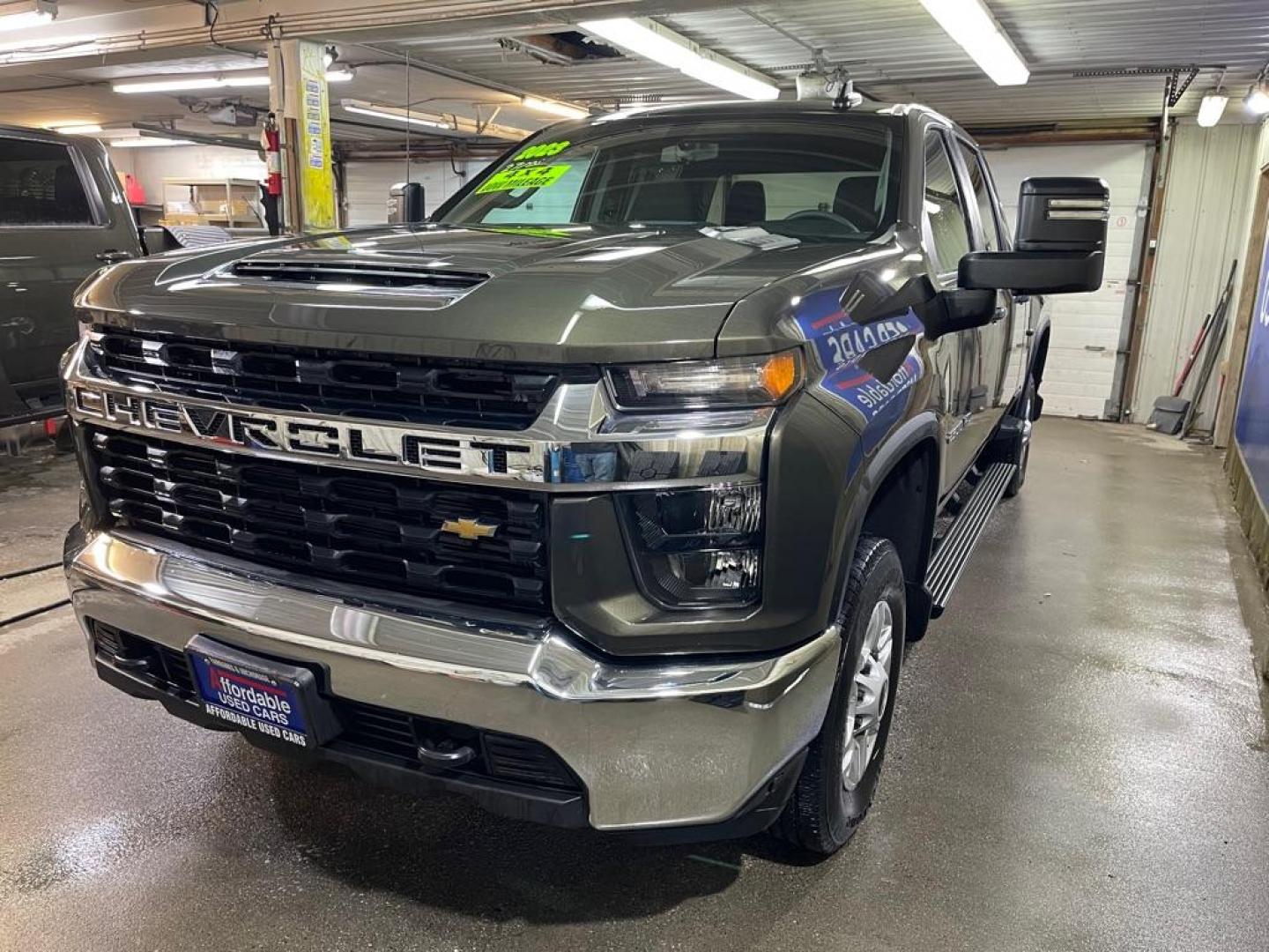 2023 GREEN CHEVROLET SILVERADO 2500 HEAVY DUTY LT (2GC4YNE73P1) with an 6.6L engine, Automatic transmission, located at 2525 S. Cushman, Fairbanks, AK, 99701, (907) 452-5707, 64.824036, -147.712311 - Photo#1