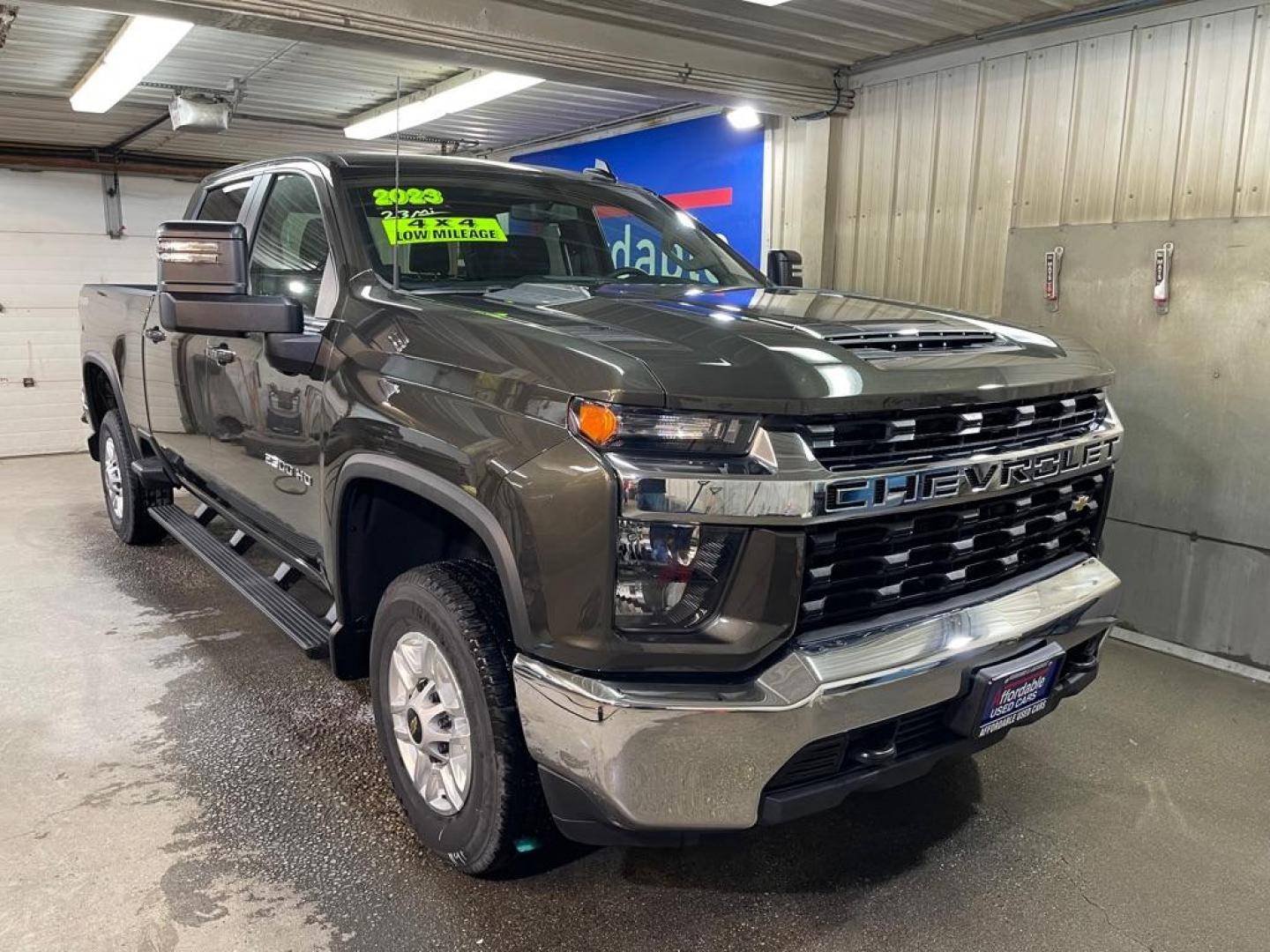 2023 GREEN CHEVROLET SILVERADO 2500 HEAVY DUTY LT (2GC4YNE79P1) with an 6.6L engine, Automatic transmission, located at 2525 S. Cushman, Fairbanks, AK, 99701, (907) 452-5707, 64.824036, -147.712311 - Photo#0