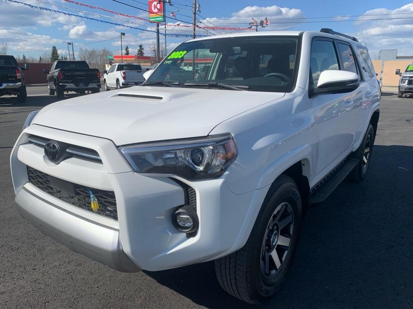 2023 WHITE TOYOTA 4RUNNER TRD OFFROAD PREM (JTERU5JR5P6) with an 4.0L engine, Automatic transmission, located at 2525 S. Cushman, Fairbanks, AK, 99701, (907) 452-5707, 64.824036, -147.712311 - Photo#1