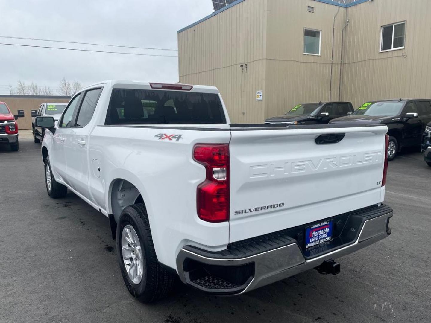 2023 WHITE CHEVROLET SILVERADO 1500 LT (1GCUDDED6PZ) with an 5.3L engine, Automatic transmission, located at 2525 S. Cushman, Fairbanks, AK, 99701, (907) 452-5707, 64.824036, -147.712311 - Photo#2