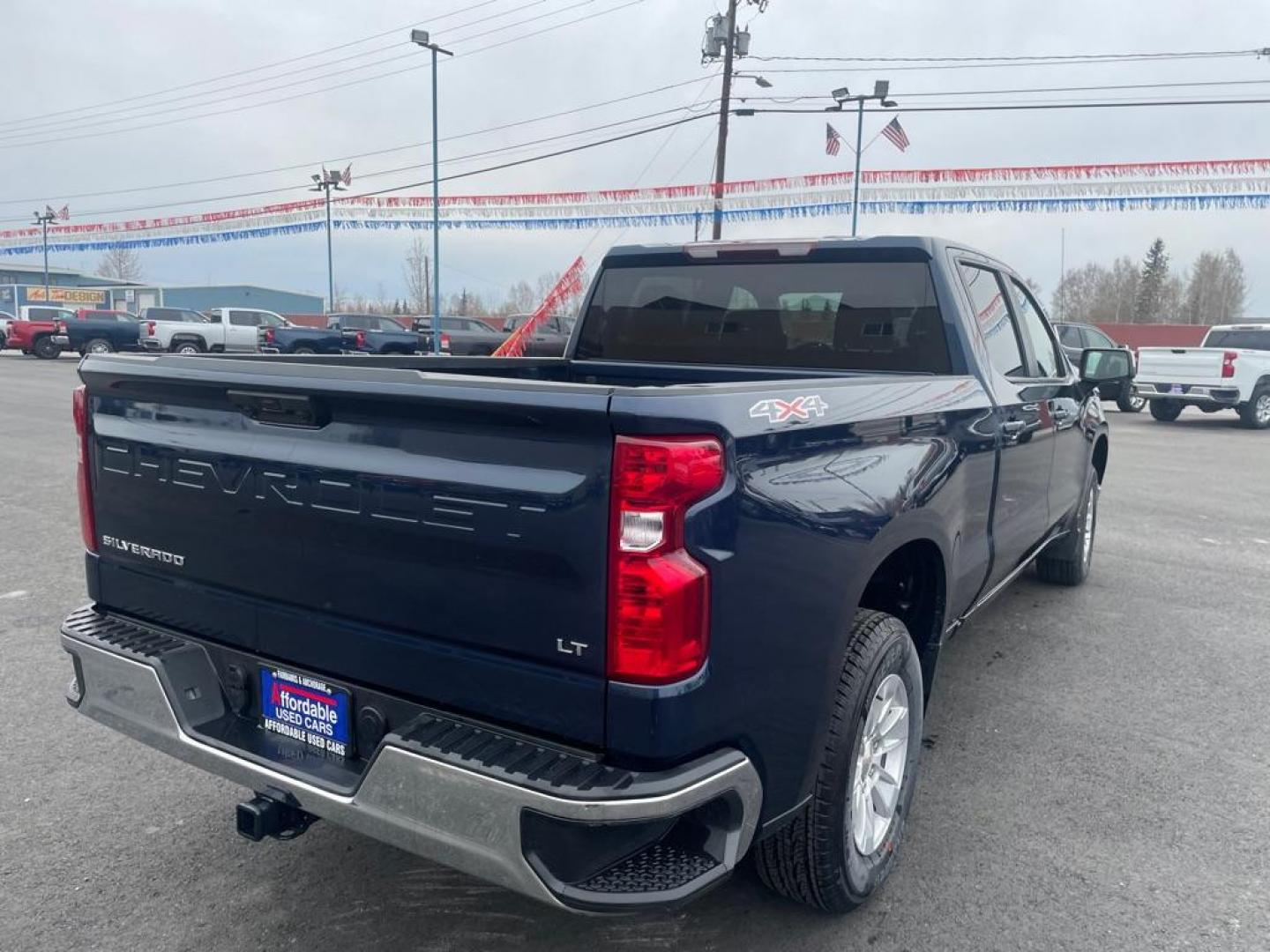 2023 BLUE CHEVROLET SILVERADO 1500 LT (3GCUDDED5PG) with an 5.3L engine, Automatic transmission, located at 2525 S. Cushman, Fairbanks, AK, 99701, (907) 452-5707, 64.824036, -147.712311 - Photo#3