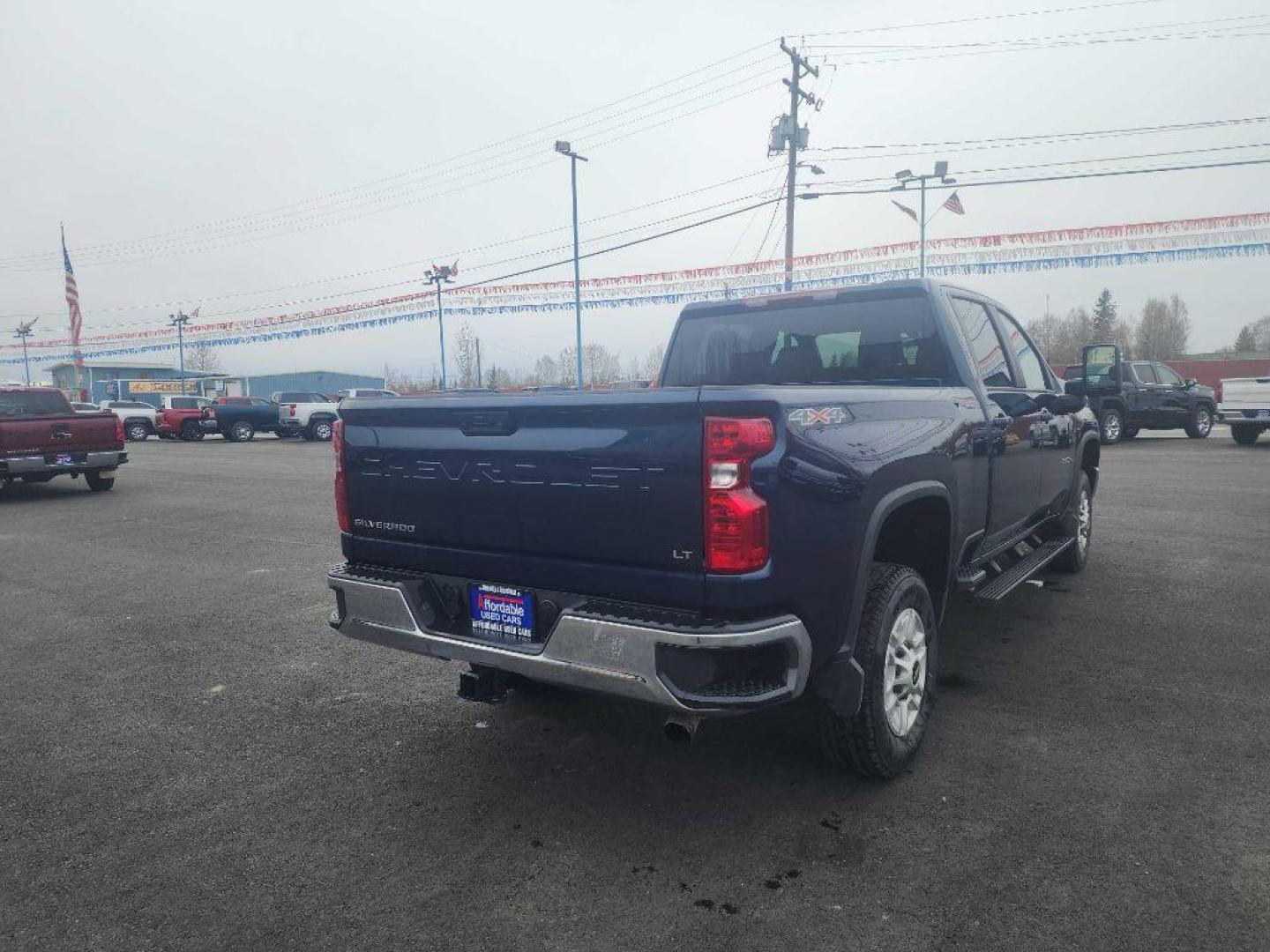 2023 BLUE CHEVROLET SILVERADO 2500 HEAVY DUTY LT (2GC4YNE78P1) with an 6.6L engine, Automatic transmission, located at 2525 S. Cushman, Fairbanks, AK, 99701, (907) 452-5707, 64.824036, -147.712311 - Photo#4