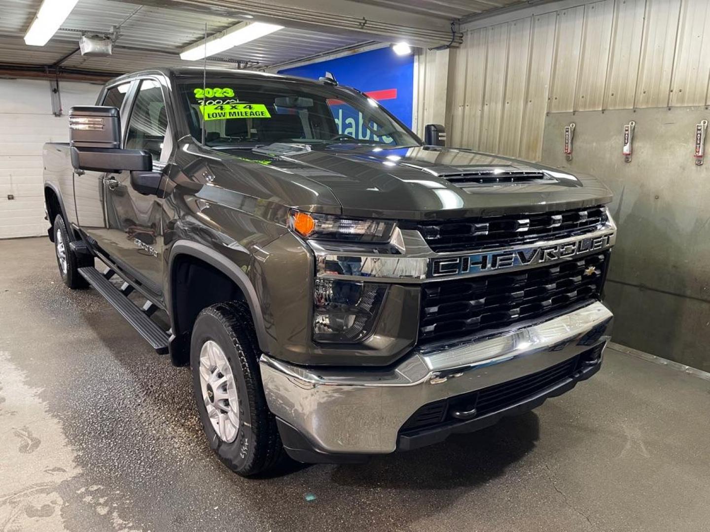 2023 GREEN CHEVROLET SILVERADO 2500 HEAVY DUTY LT (2GC4YNE78P1) with an 6.6L engine, Automatic transmission, located at 2525 S. Cushman, Fairbanks, AK, 99701, (907) 452-5707, 64.824036, -147.712311 - Photo#0