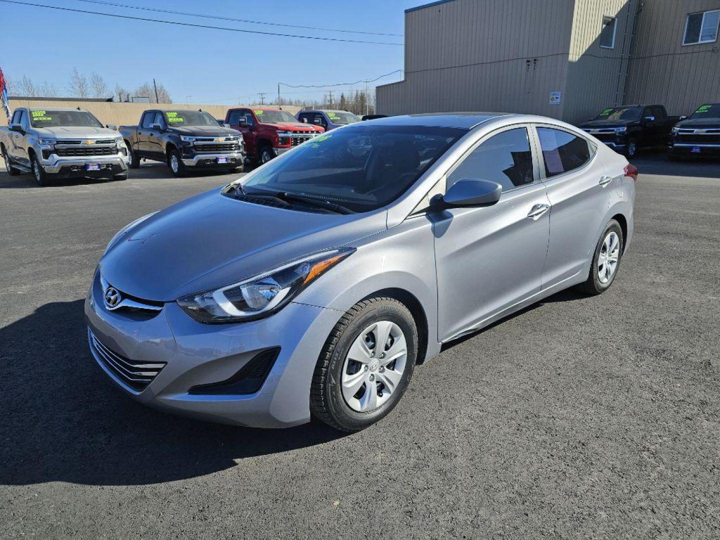 2016 SILVER HYUNDAI ELANTRA SE (5NPDH4AEXGH) with an 1.8L engine, Automatic transmission, located at 2525 S. Cushman, Fairbanks, AK, 99701, (907) 452-5707, 64.824036, -147.712311 - Photo#4