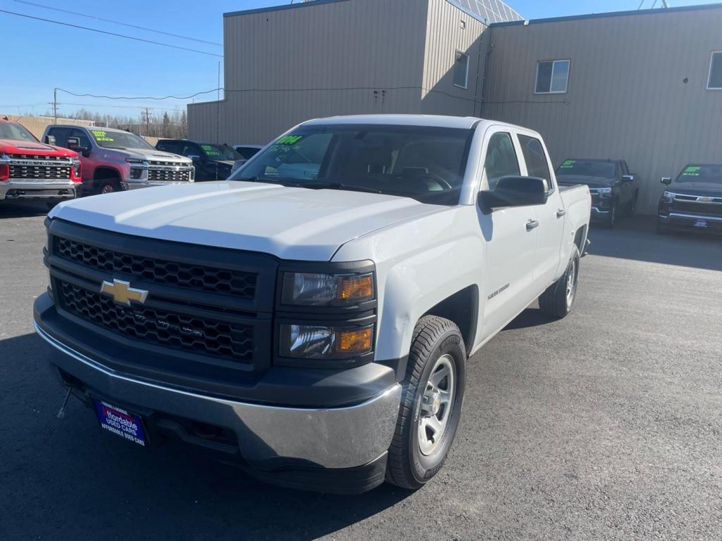 2014 WHITE CHEVROLET SILVERADO 1500 (3GCUKPEH2EG) with an 4.3L engine, Automatic transmission, located at 2525 S. Cushman, Fairbanks, AK, 99701, (907) 452-5707, 64.824036, -147.712311 - Photo#1