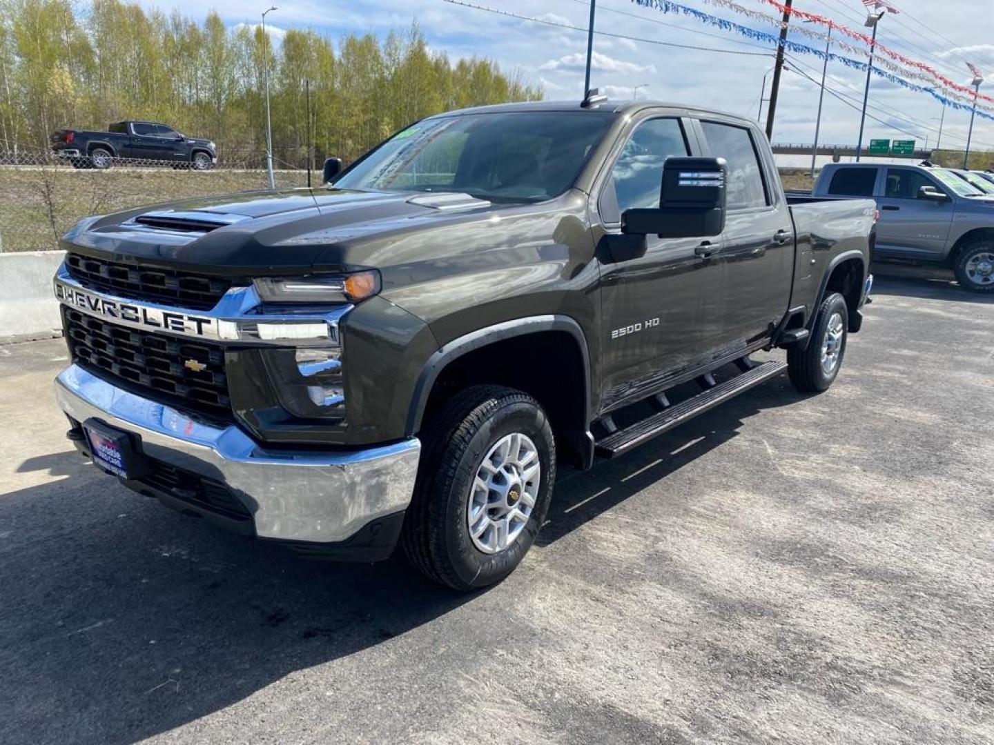 2023 GREEN CHEVROLET SILVERADO 2500 HEAVY DUTY LT (2GC4YNE70P1) with an 6.6L engine, Automatic transmission, located at 2525 S. Cushman, Fairbanks, AK, 99701, (907) 452-5707, 64.824036, -147.712311 - Photo#0