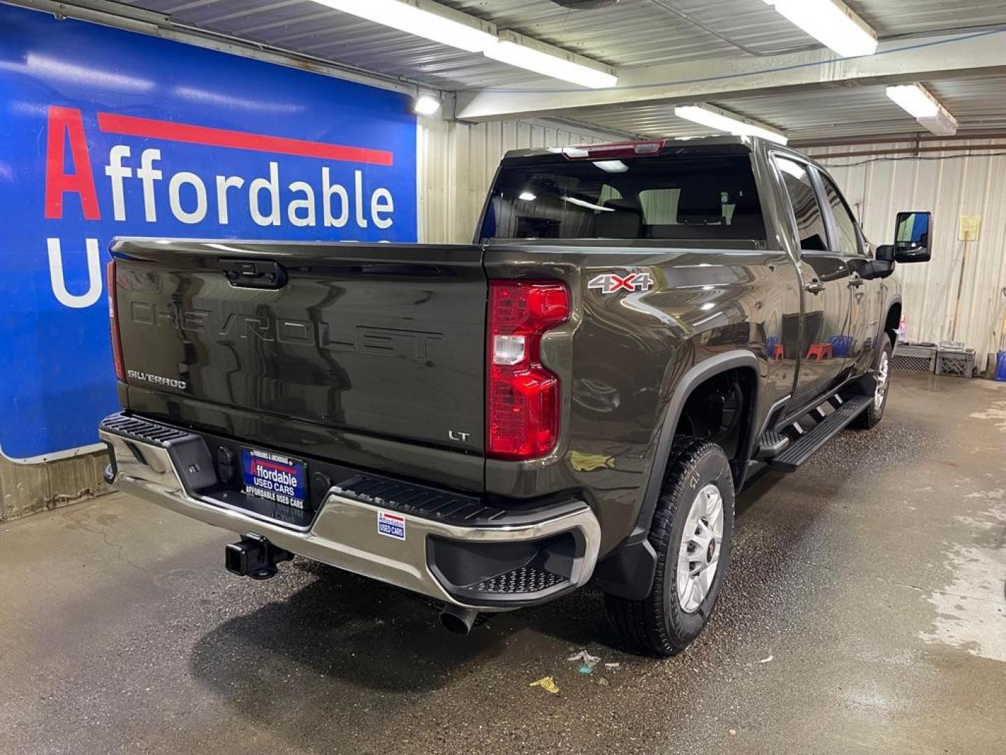 2023 GREEN CHEVROLET SILVERADO 2500 HEAVY DUTY LT (2GC4YNE79P1) with an 6.6L engine, Automatic transmission, located at 2525 S. Cushman, Fairbanks, AK, 99701, (907) 452-5707, 64.824036, -147.712311 - Photo#2