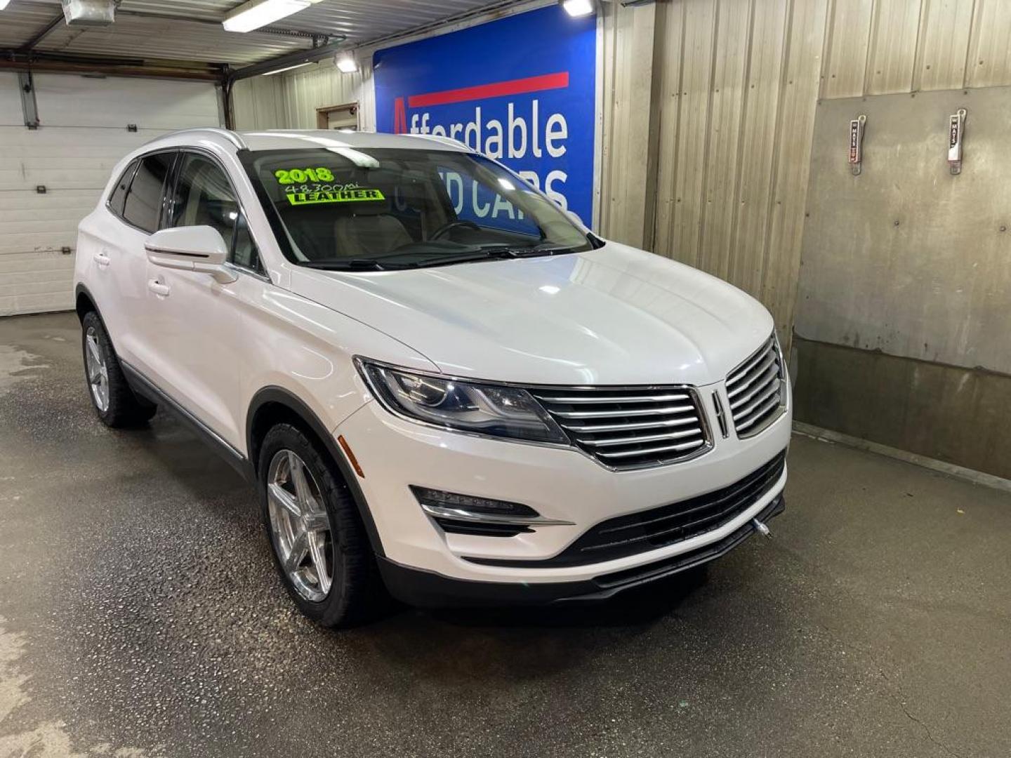 2018 WHITE LINCOLN MKC SELECT (5LMCJ2C99JU) with an 2.0L engine, Automatic transmission, located at 2525 S. Cushman, Fairbanks, AK, 99701, (907) 452-5707, 64.824036, -147.712311 - Photo#0