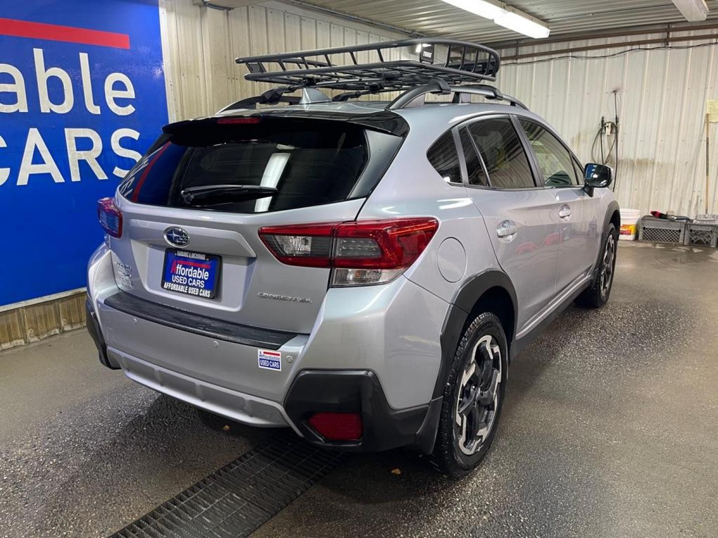 2021 SILVER SUBARU CROSSTREK LIMITED (JF2GTHMCXM8) with an 2.5L engine, Automatic transmission, located at 2525 S. Cushman, Fairbanks, AK, 99701, (907) 452-5707, 64.824036, -147.712311 - Photo#2