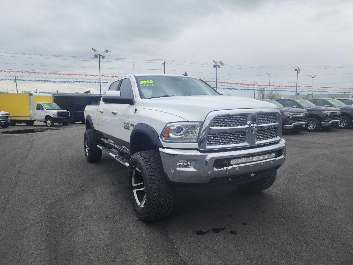 2018 WHITE RAM 2500 LARAMIE (3C6UR5NJ2JG) with an 6.4L engine, Automatic transmission, located at 2525 S. Cushman, Fairbanks, AK, 99701, (907) 452-5707, 64.824036, -147.712311 - Photo#0