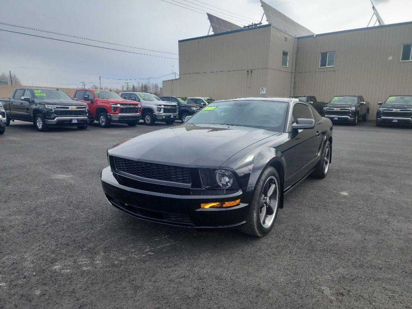 2009 BLACK FORD MUSTANG GT (1ZVHT82H695) with an 4.6L engine, Manual transmission, located at 2525 S. Cushman, Fairbanks, AK, 99701, (907) 452-5707, 64.824036, -147.712311 - Photo#3