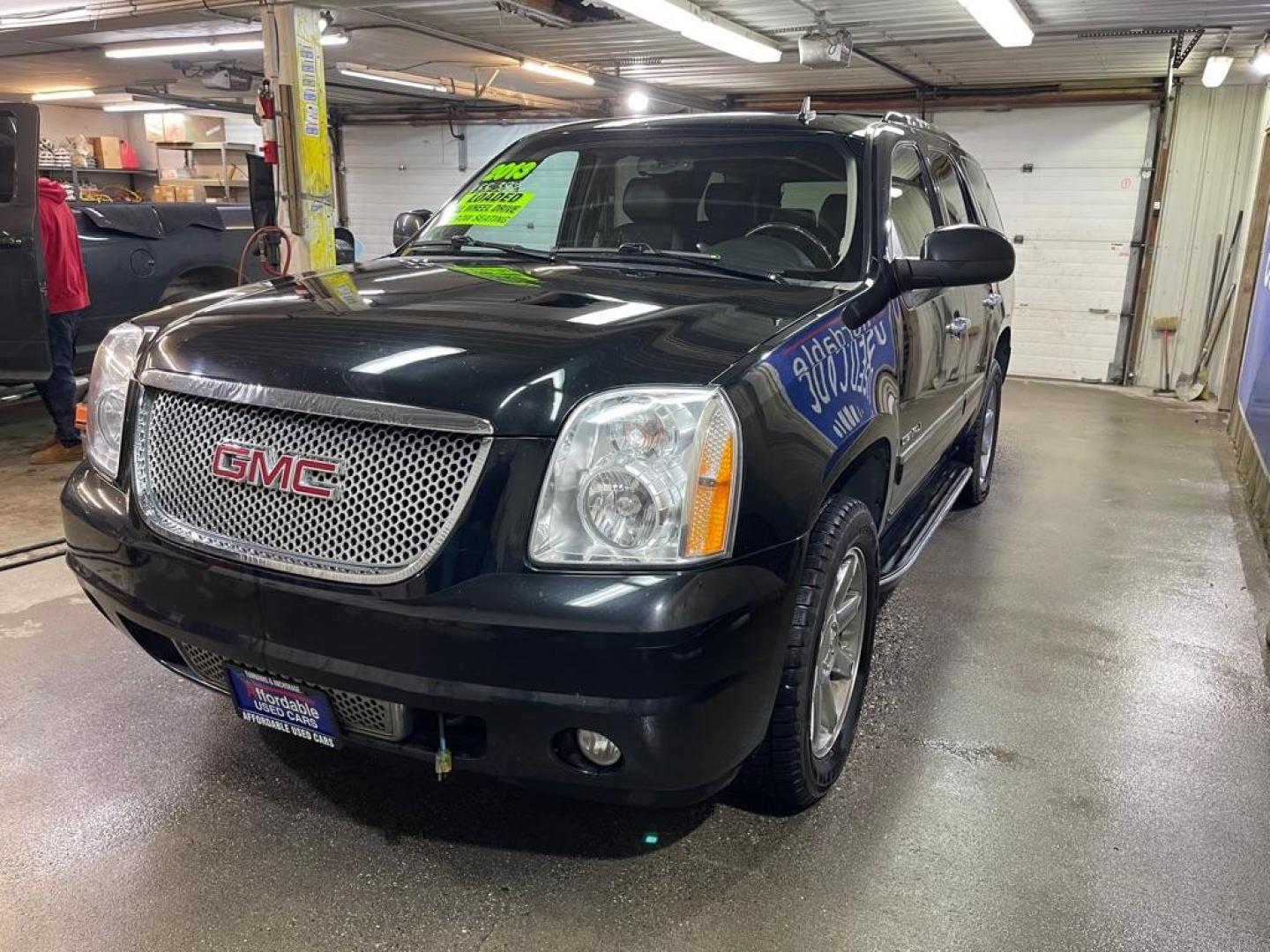 2013 BLACK GMC YUKON DENALI (1GKS2EEF6DR) with an 6.2L engine, Automatic transmission, located at 2525 S. Cushman, Fairbanks, AK, 99701, (907) 452-5707, 64.824036, -147.712311 - Photo#1