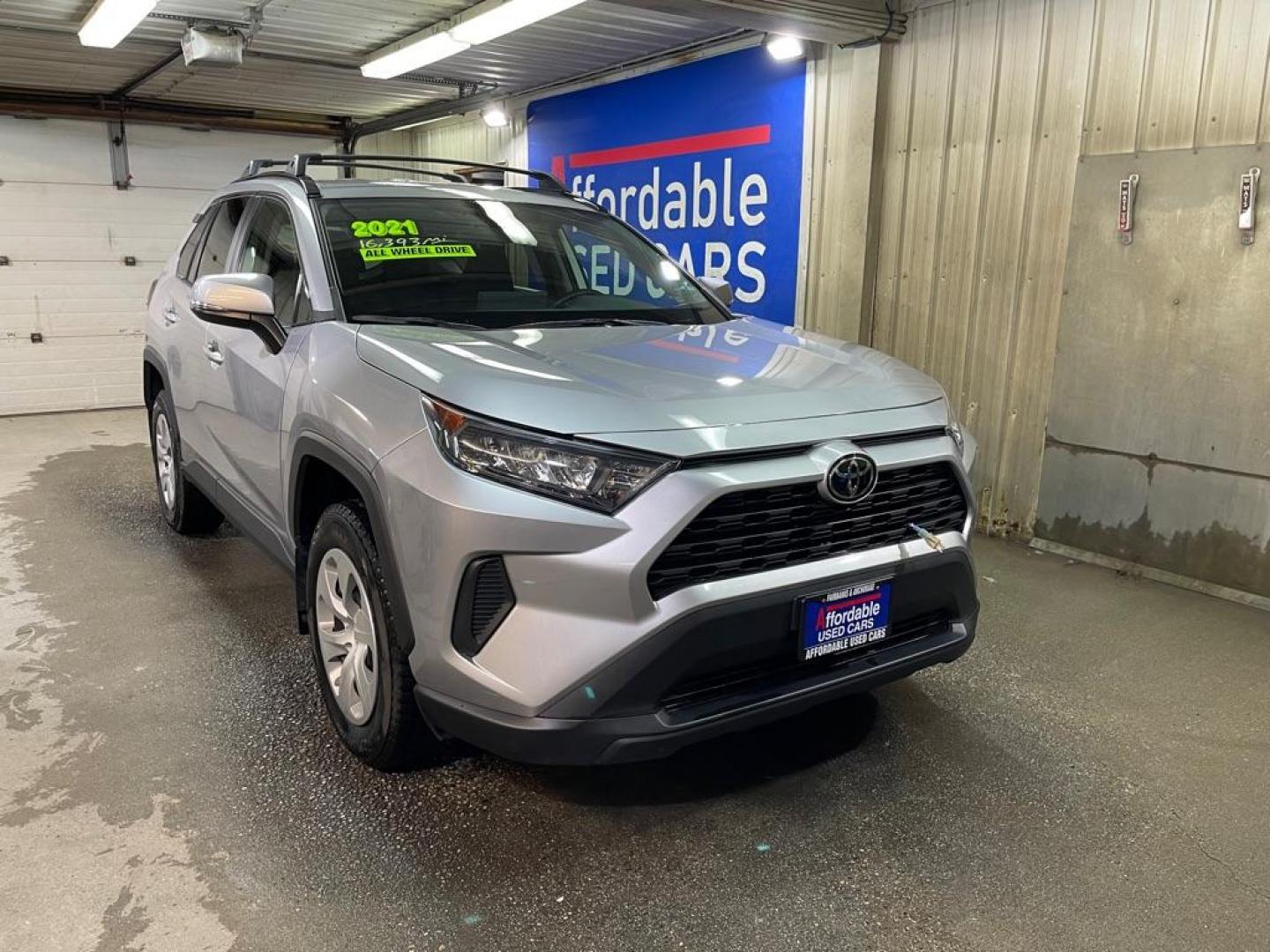 2021 SILVER TOYOTA RAV4 LE (2T3G1RFV6MC) with an 2.5L engine, Automatic transmission, located at 2525 S. Cushman, Fairbanks, AK, 99701, (907) 452-5707, 64.824036, -147.712311 - Photo#0