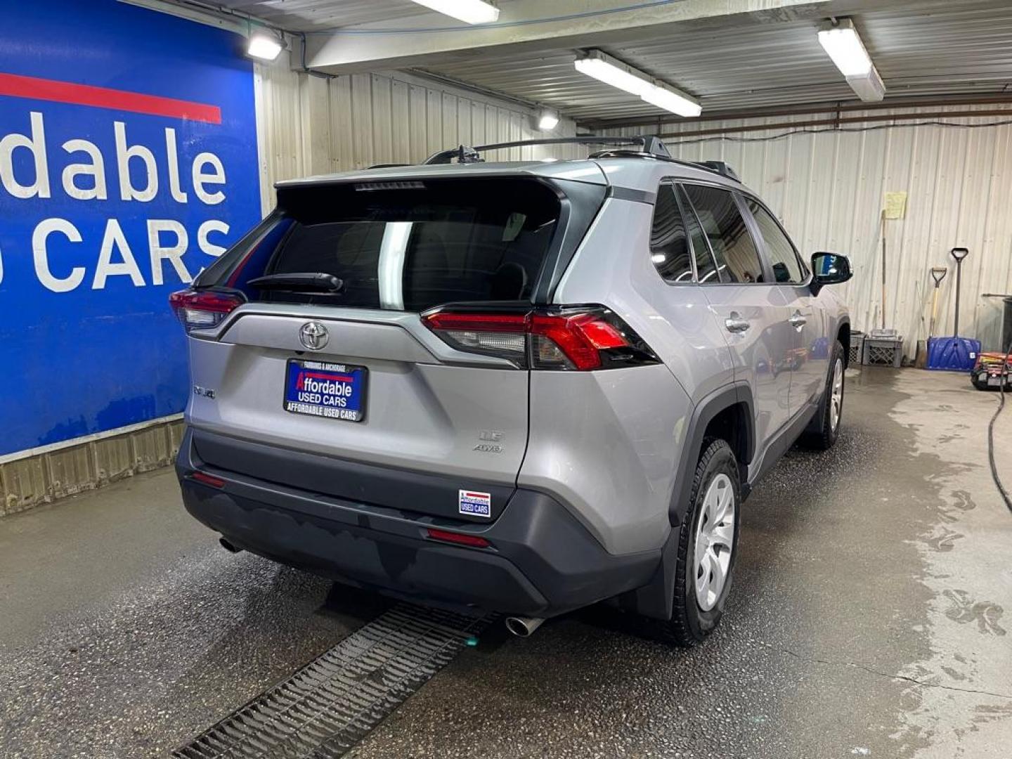 2021 SILVER TOYOTA RAV4 LE (2T3G1RFV6MC) with an 2.5L engine, Automatic transmission, located at 2525 S. Cushman, Fairbanks, AK, 99701, (907) 452-5707, 64.824036, -147.712311 - Photo#2