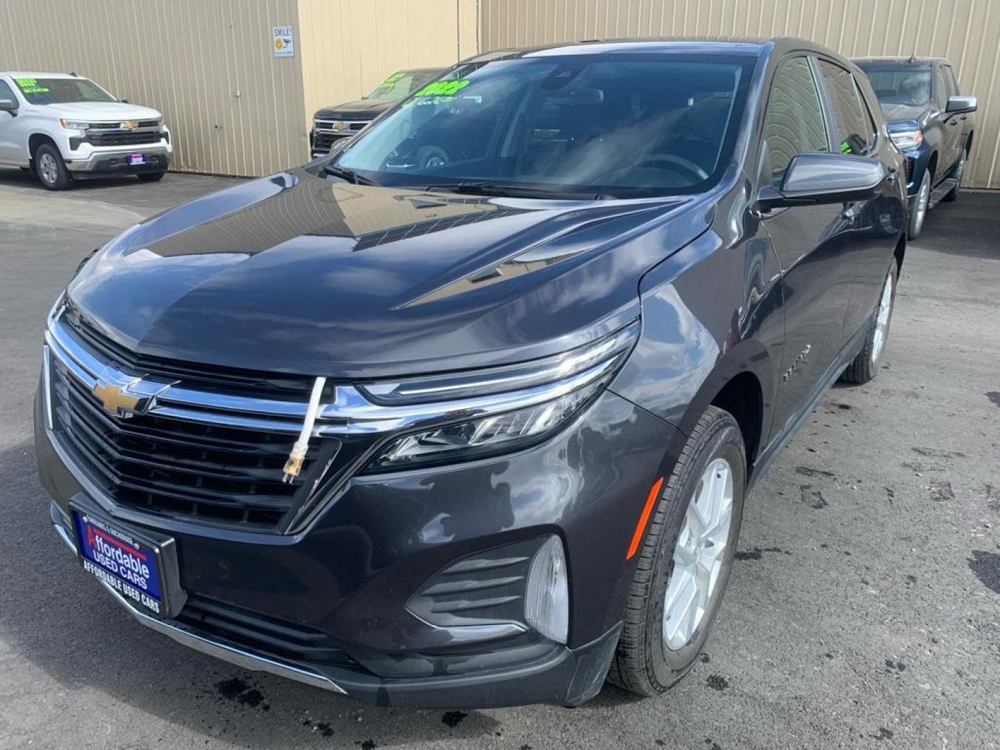 2022 GRAY CHEVROLET EQUINOX LT (2GNAXUEV9N6) with an 1.5L engine, Automatic transmission, located at 2525 S. Cushman, Fairbanks, AK, 99701, (907) 452-5707, 64.824036, -147.712311 - Photo#1