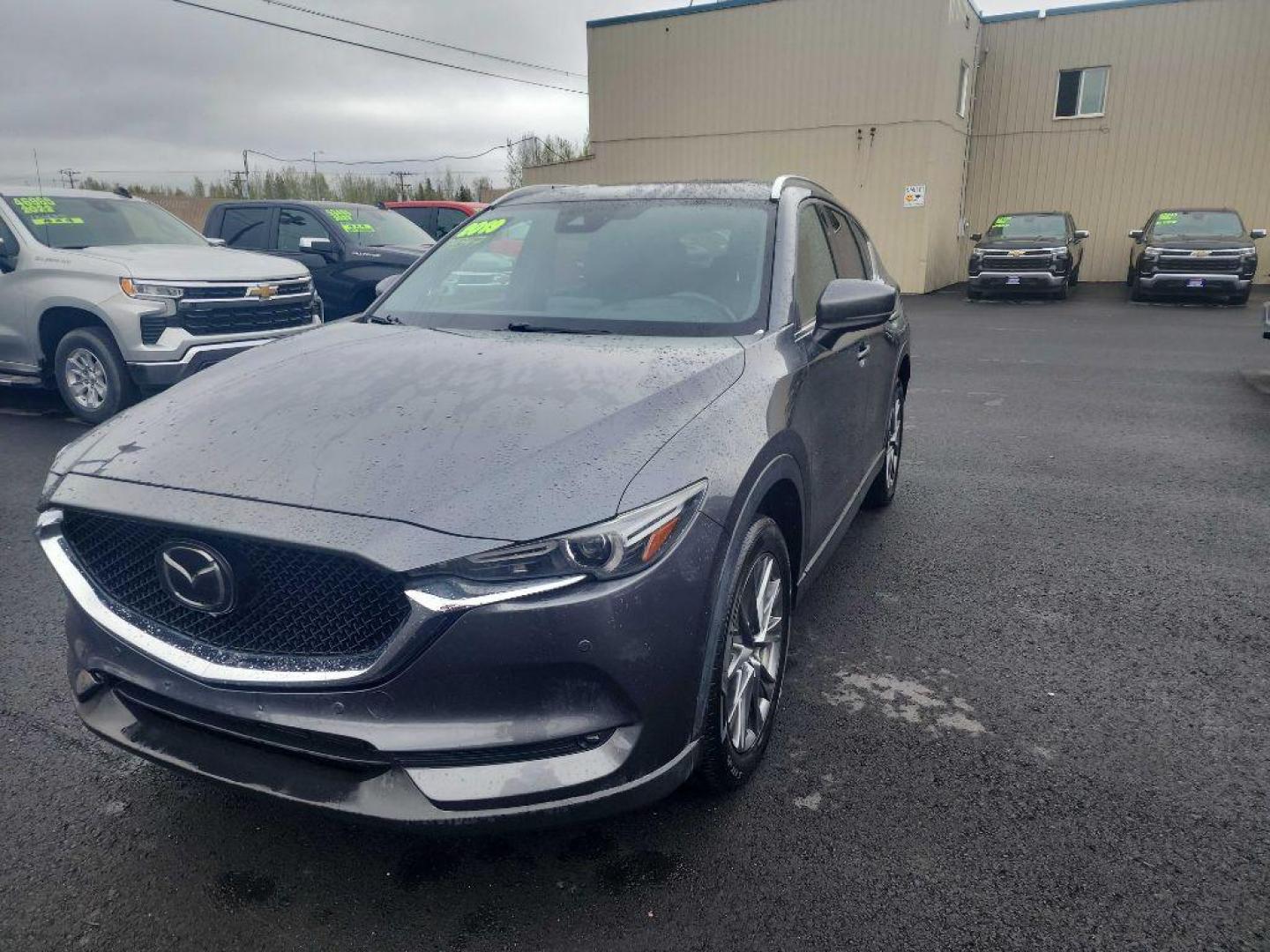 2019 GRAY MAZDA CX-5 SIGNATURE (JM3KFBEY6K0) with an 2.5L engine, Automatic transmission, located at 2525 S. Cushman, Fairbanks, AK, 99701, (907) 452-5707, 64.824036, -147.712311 - Photo#0