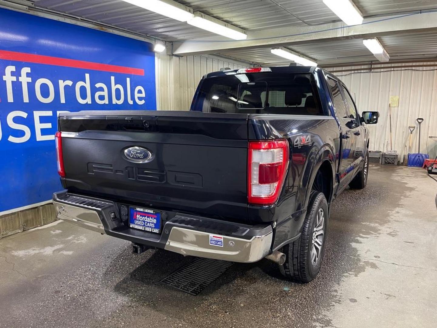 2021 BLUE FORD F150 SUPERCREW (1FTFW1E5XMK) with an 5.0L engine, Automatic transmission, located at 2525 S. Cushman, Fairbanks, AK, 99701, (907) 452-5707, 64.824036, -147.712311 - Photo#2