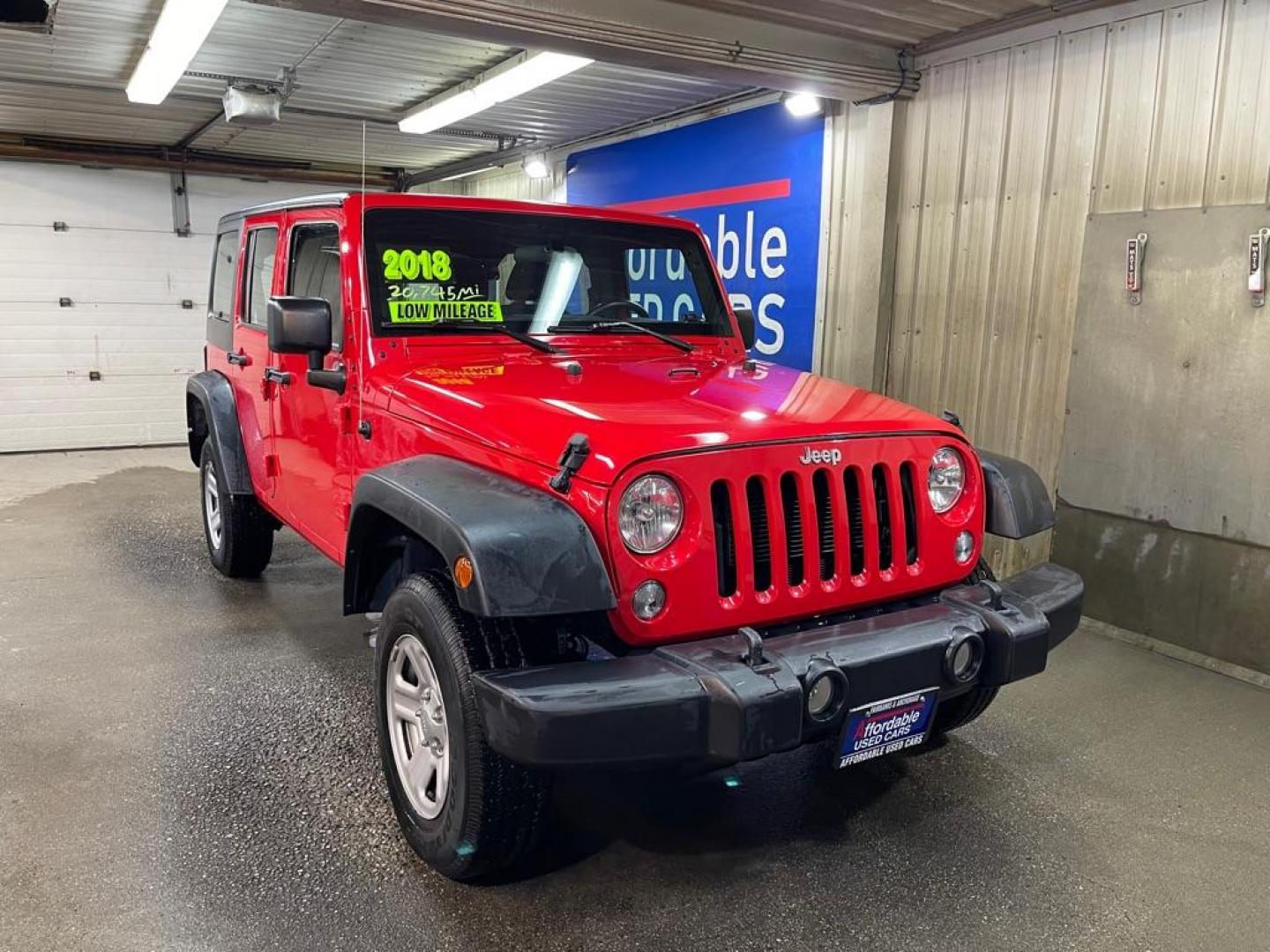 2018 RED JEEP WRANGLER UNLIMI SPORT (1C4BJWDG2JL) with an 3.6L engine, Automatic transmission, located at 2525 S. Cushman, Fairbanks, AK, 99701, (907) 452-5707, 64.824036, -147.712311 - Photo#0