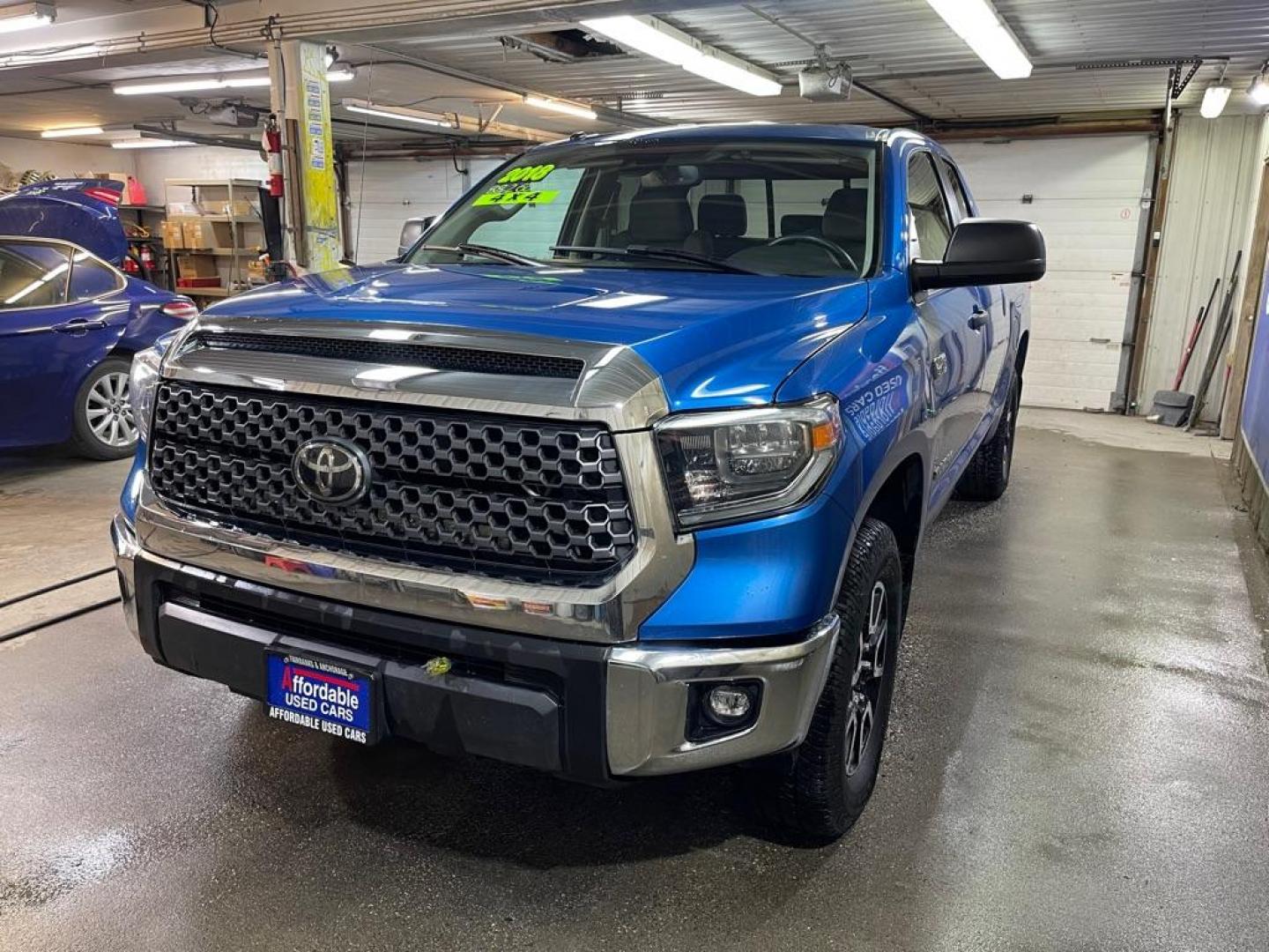 2018 BLUE TOYOTA TUNDRA DOUBLE CAB SR/SR5 (5TFUY5F1XJX) with an 5.7L engine, Automatic transmission, located at 2525 S. Cushman, Fairbanks, AK, 99701, (907) 452-5707, 64.824036, -147.712311 - Photo#1