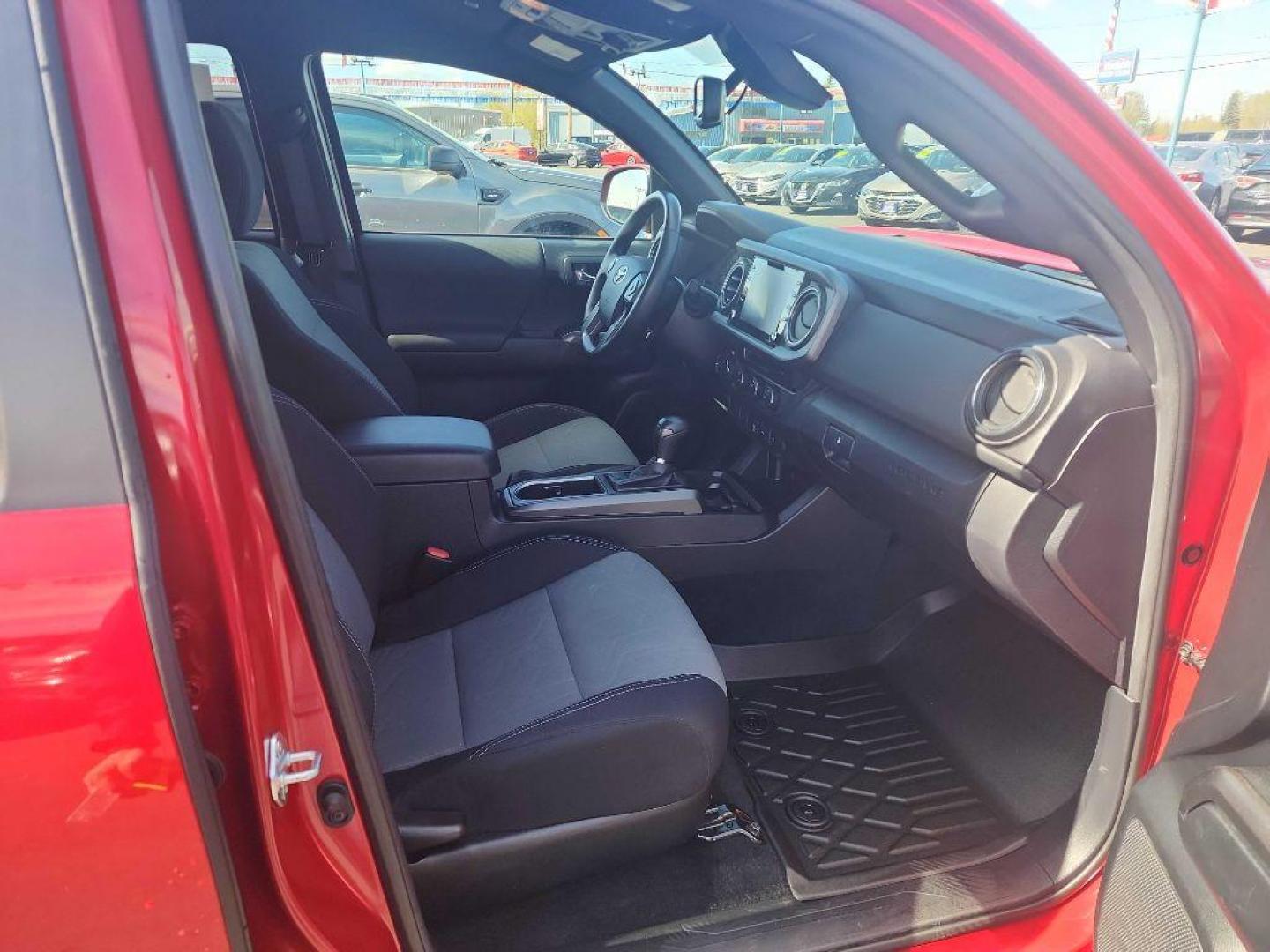 2022 RED TOYOTA TACOMA TRD DOUBLE CAB (3TMCZ5AN5NM) with an 3.5L engine, Automatic transmission, located at 2525 S. Cushman, Fairbanks, AK, 99701, (907) 452-5707, 64.824036, -147.712311 - Photo#4