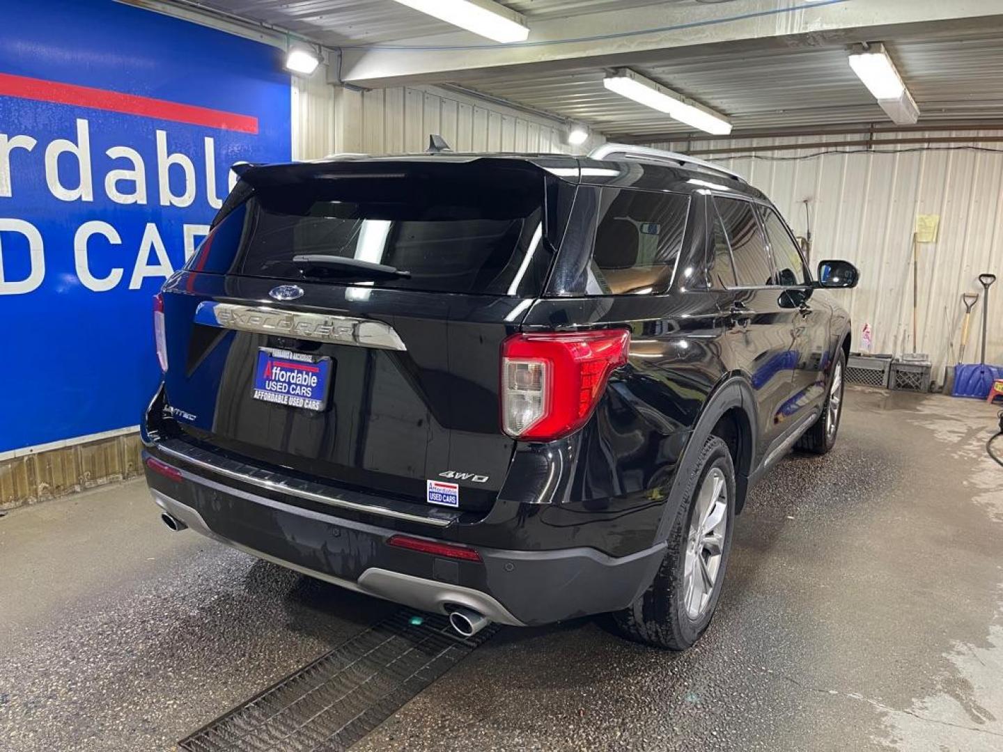 2022 BLACK FORD EXPLORER LIMITED (1FMSK8FH4NG) with an 2.3L engine, Automatic transmission, located at 2525 S. Cushman, Fairbanks, AK, 99701, (907) 452-5707, 64.824036, -147.712311 - Photo#2