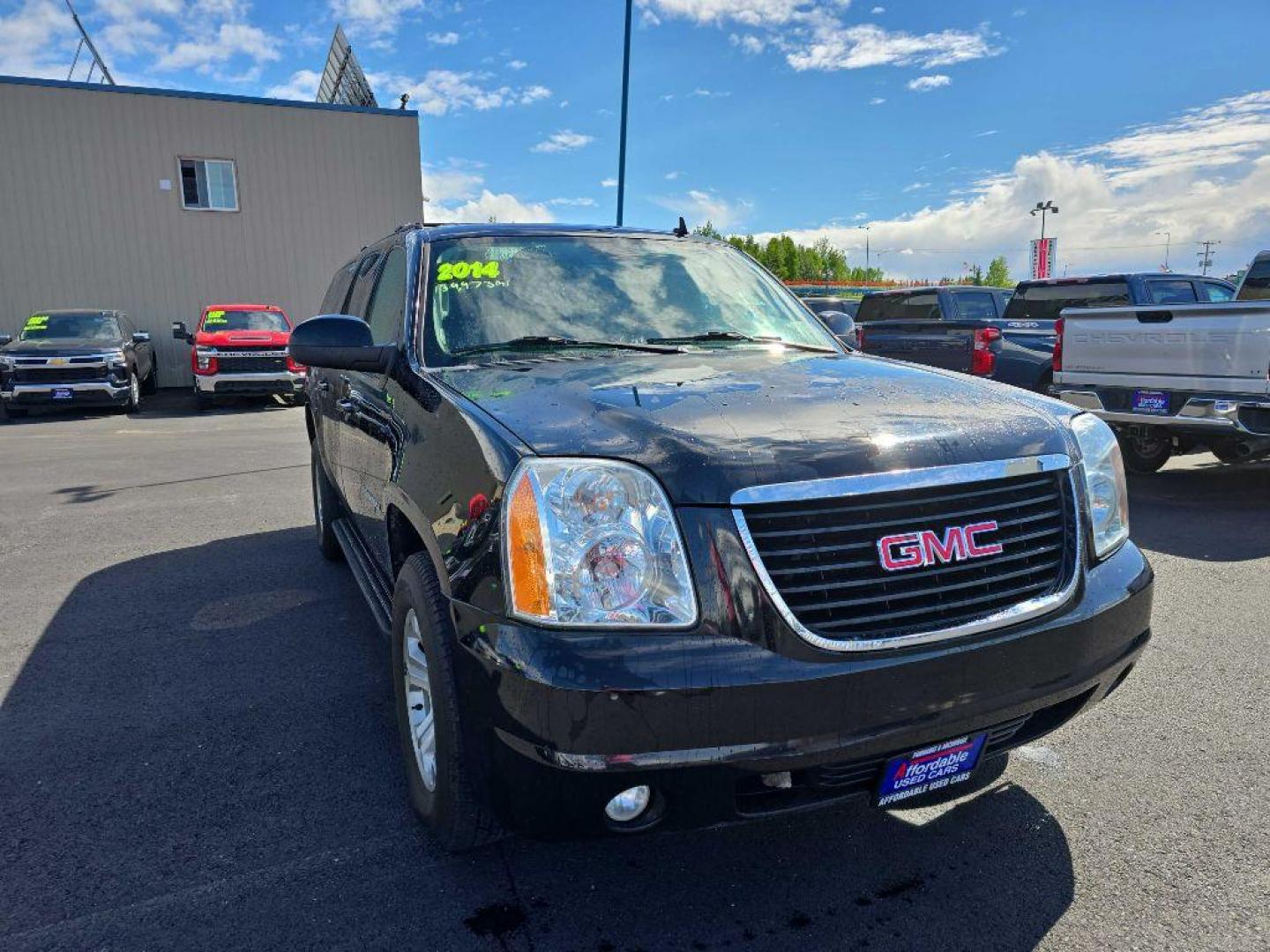 2014 BLACK GMC YUKON XL 1500 SLT (1GKS2KE72ER) with an 5.3L engine, Automatic transmission, located at 2525 S. Cushman, Fairbanks, AK, 99701, (907) 452-5707, 64.824036, -147.712311 - Photo#1