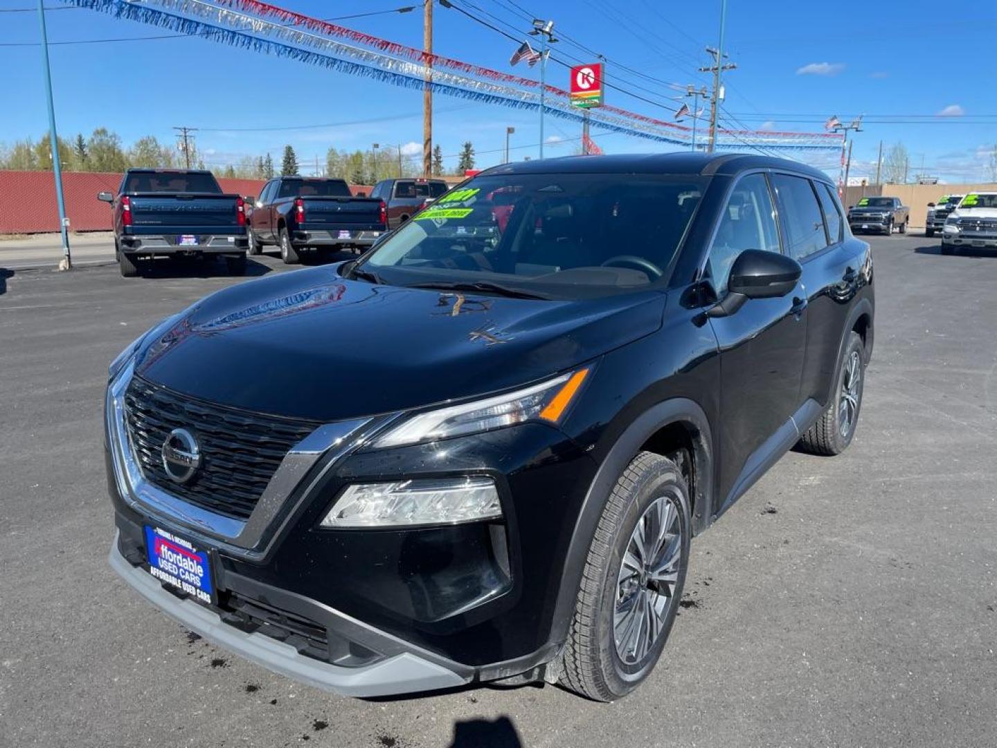 2021 BLACK NISSAN ROGUE SV (5N1AT3BBXMC) with an 2.5L engine, Continuously Variable transmission, located at 2525 S. Cushman, Fairbanks, AK, 99701, (907) 452-5707, 64.824036, -147.712311 - Photo#1