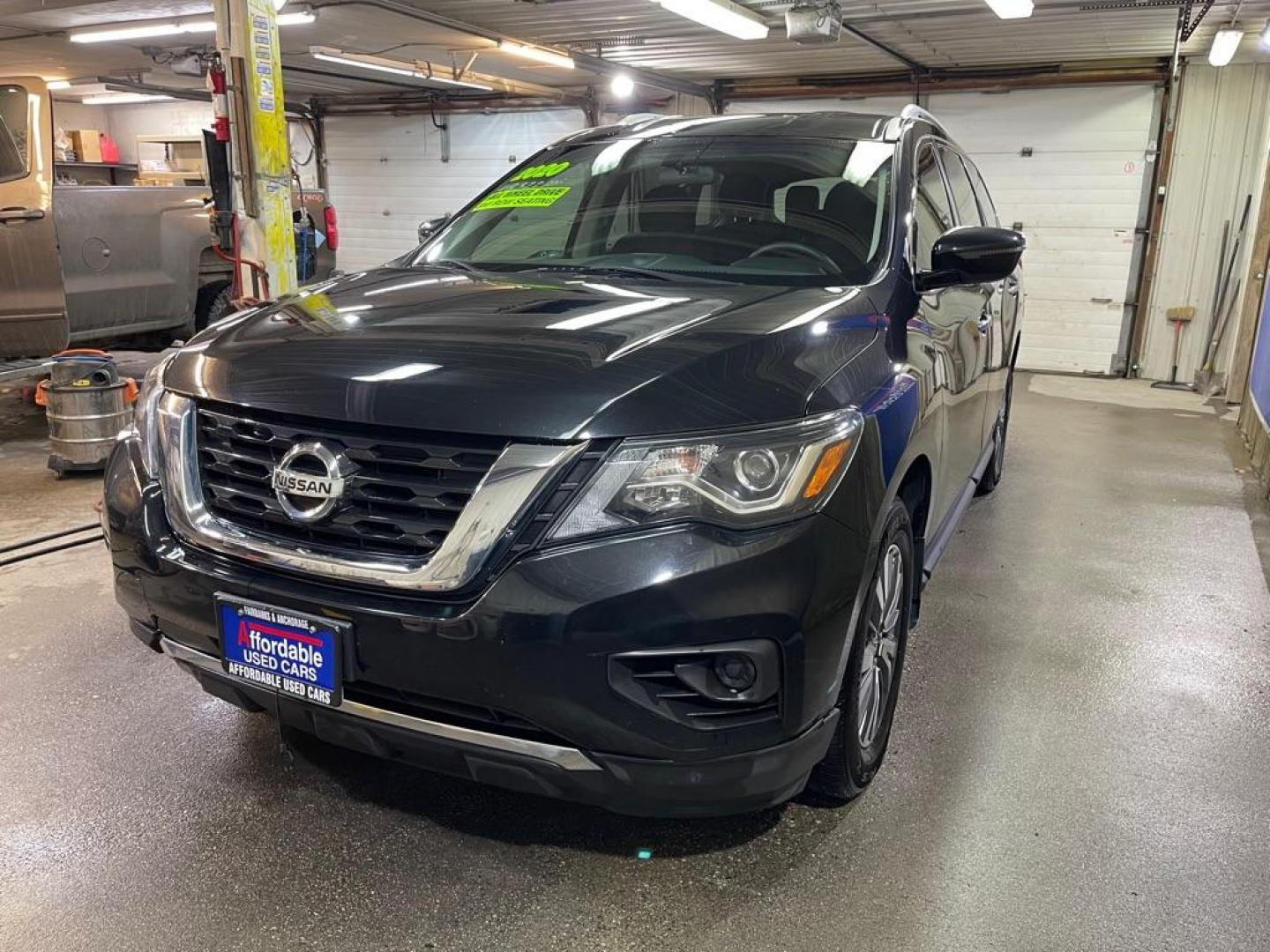 2020 BLACK NISSAN PATHFINDER S (5N1DR2AM2LC) with an 3.5L engine, Continuously Variable transmission, located at 2525 S. Cushman, Fairbanks, AK, 99701, (907) 452-5707, 64.824036, -147.712311 - Photo#1