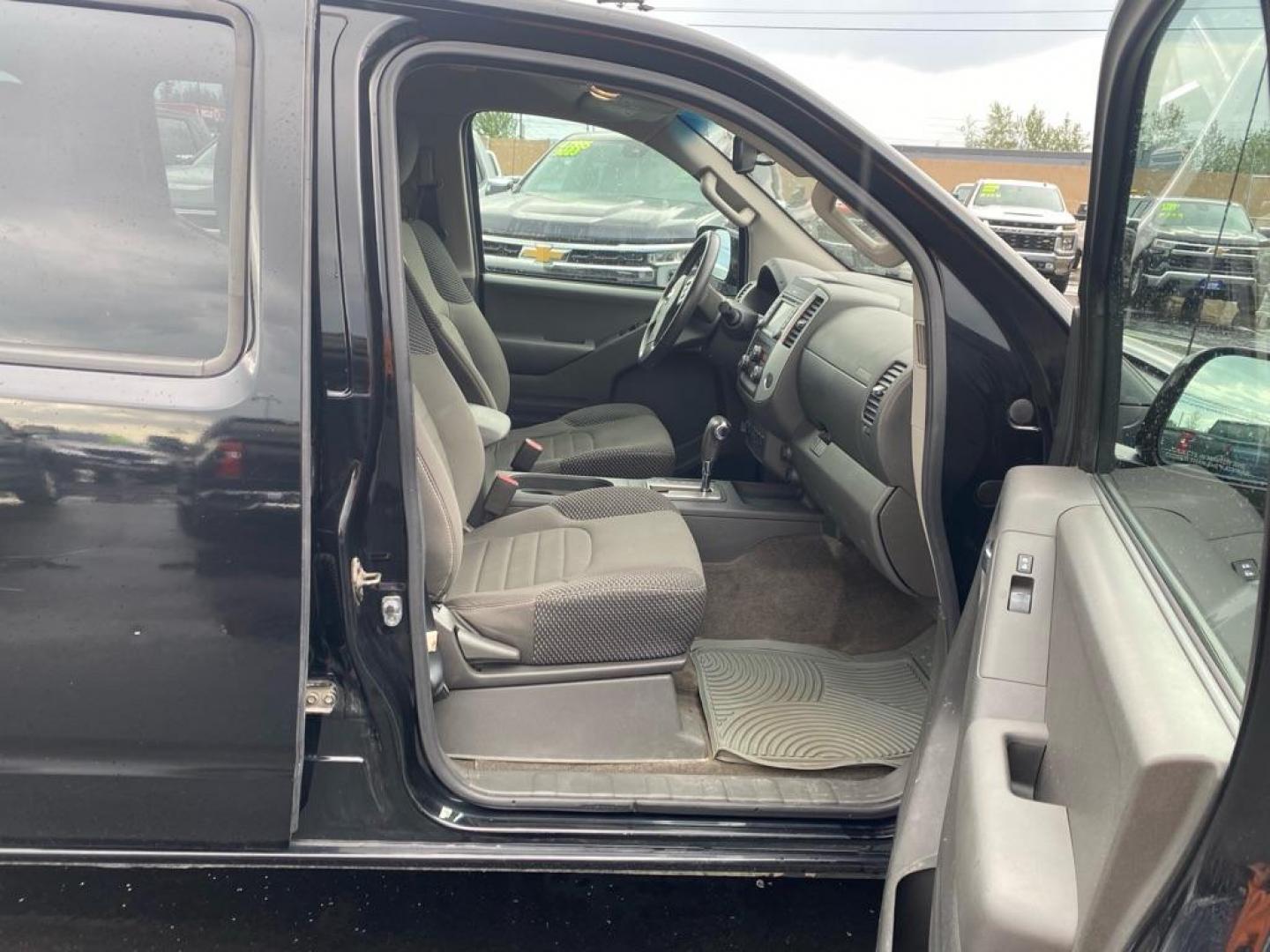 2015 BLACK NISSAN FRONTIER S (1N6AD0EV0FN) with an 4.0L engine, Automatic transmission, located at 2525 S. Cushman, Fairbanks, AK, 99701, (907) 452-5707, 64.824036, -147.712311 - Photo#4