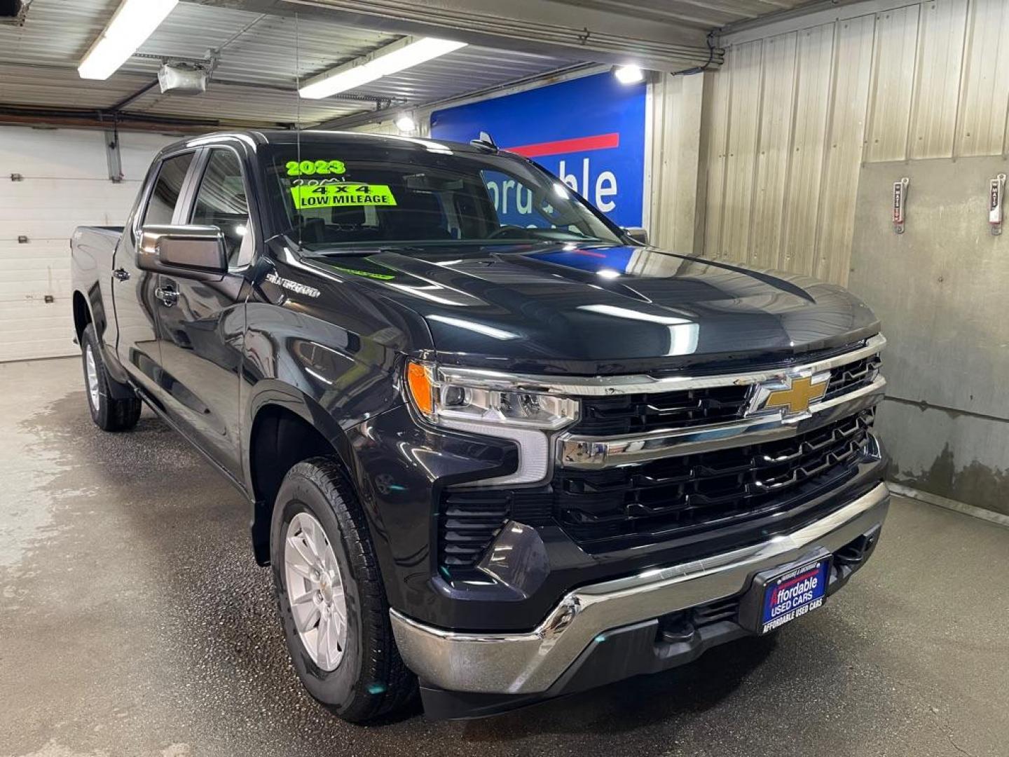 2023 GRAY CHEVROLET SILVERADO 1500 LT (1GCUDDED9PZ) with an 5.3L engine, Automatic transmission, located at 2525 S. Cushman, Fairbanks, AK, 99701, (907) 452-5707, 64.824036, -147.712311 - Photo#0