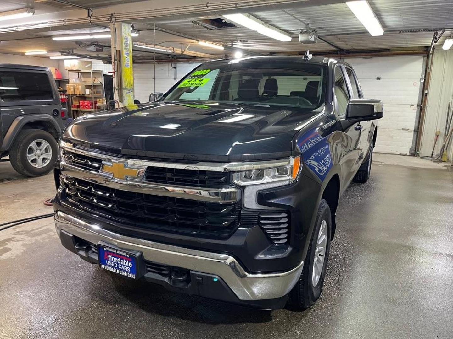 2023 GRAY CHEVROLET SILVERADO 1500 LT (1GCUDDED9PZ) with an 5.3L engine, Automatic transmission, located at 2525 S. Cushman, Fairbanks, AK, 99701, (907) 452-5707, 64.824036, -147.712311 - Photo#1