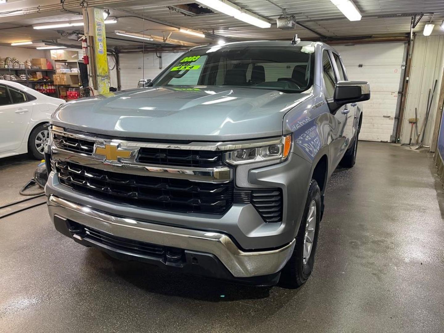 2023 GRAY CHEVROLET SILVERADO 1500 LT (3GCUDDED8PG) with an 5.3L engine, Automatic transmission, located at 2525 S. Cushman, Fairbanks, AK, 99701, (907) 452-5707, 64.824036, -147.712311 - Photo#1