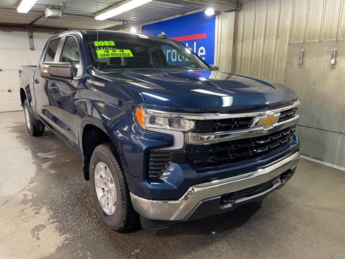 2023 BLUE CHEVROLET SILVERADO 1500 LT (3GCUDDED7PG) with an 5.3L engine, Automatic transmission, located at 2525 S. Cushman, Fairbanks, AK, 99701, (907) 452-5707, 64.824036, -147.712311 - Photo#0