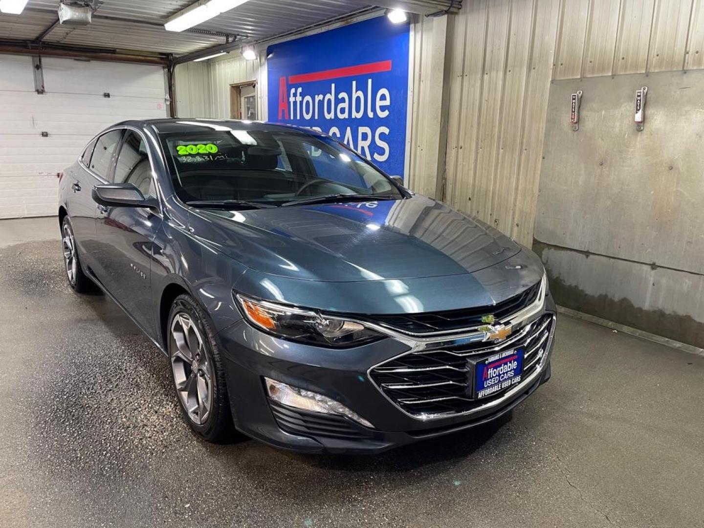 2020 GRAY CHEVROLET MALIBU LT (1G1ZD5ST1LF) with an 1.5L engine, Continuously Variable transmission, located at 2525 S. Cushman, Fairbanks, AK, 99701, (907) 452-5707, 64.824036, -147.712311 - Photo#0