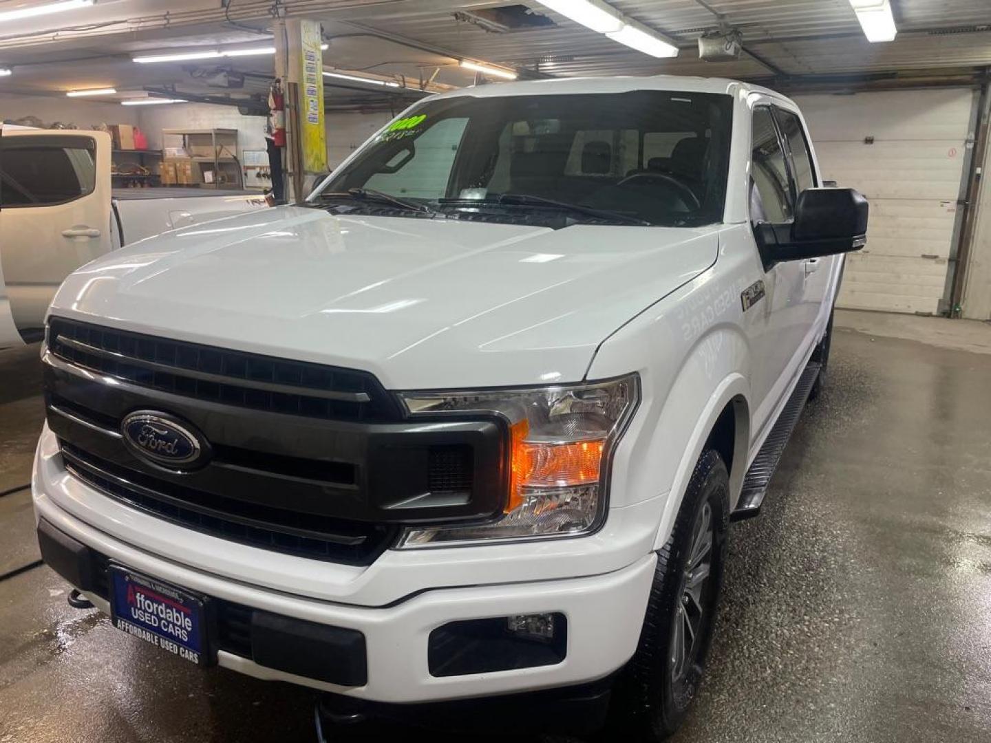 2020 WHITE FORD F150 SUPERCREW (1FTEW1E5XLF) with an 5.0L engine, Automatic transmission, located at 2525 S. Cushman, Fairbanks, AK, 99701, (907) 452-5707, 64.824036, -147.712311 - Photo#1