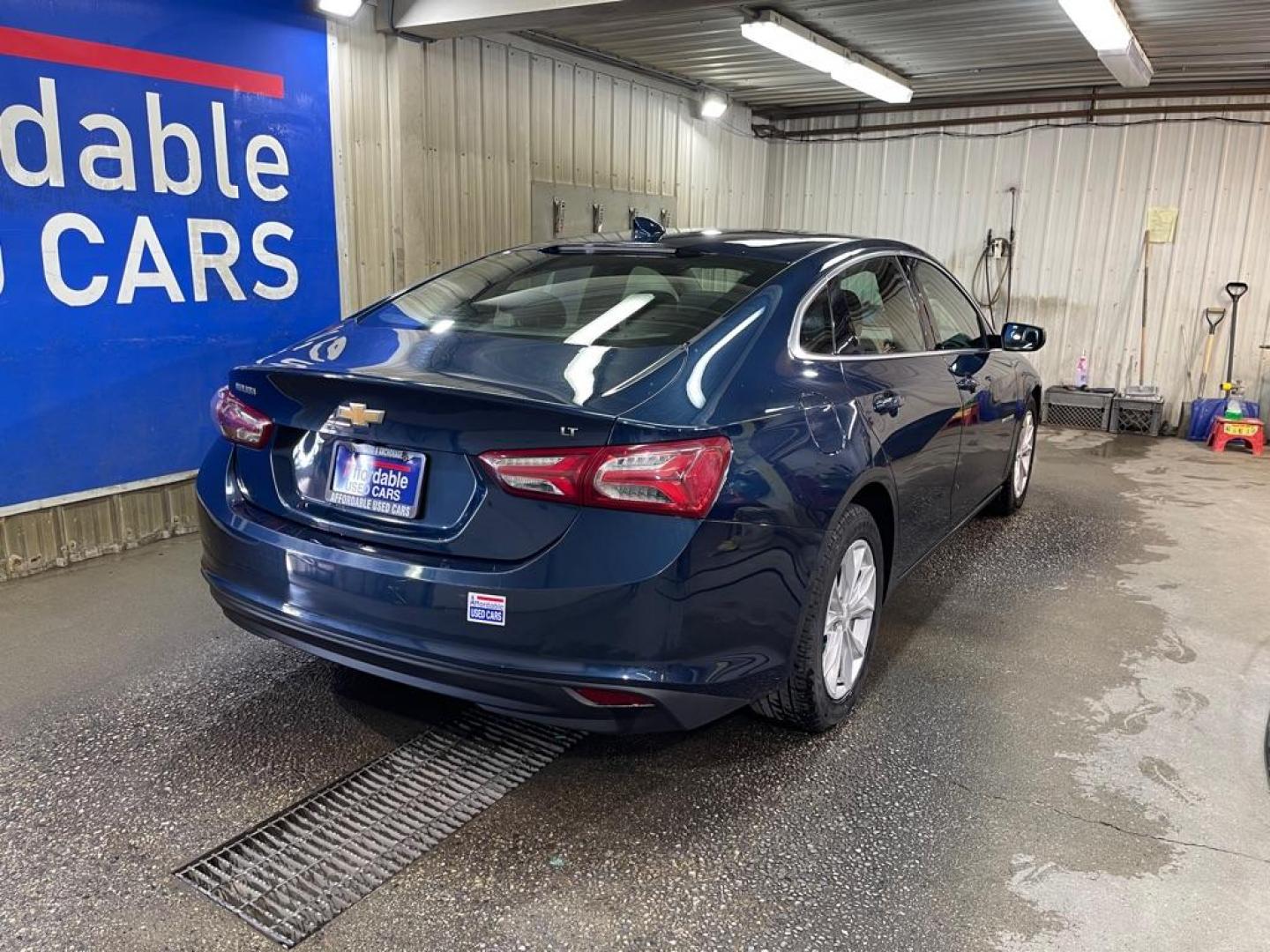 2019 BLUE CHEVROLET MALIBU LT (1G1ZD5ST0KF) with an 1.5L engine, Continuously Variable transmission, located at 2525 S. Cushman, Fairbanks, AK, 99701, (907) 452-5707, 64.824036, -147.712311 - Photo#6