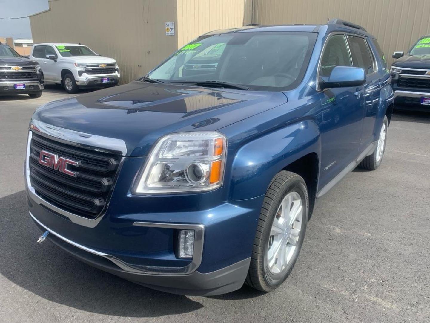 2017 BLUE GMC TERRAIN SLE (2GKALNEK6H6) with an 2.4L engine, Automatic transmission, located at 2525 S. Cushman, Fairbanks, AK, 99701, (907) 452-5707, 64.824036, -147.712311 - Photo#1