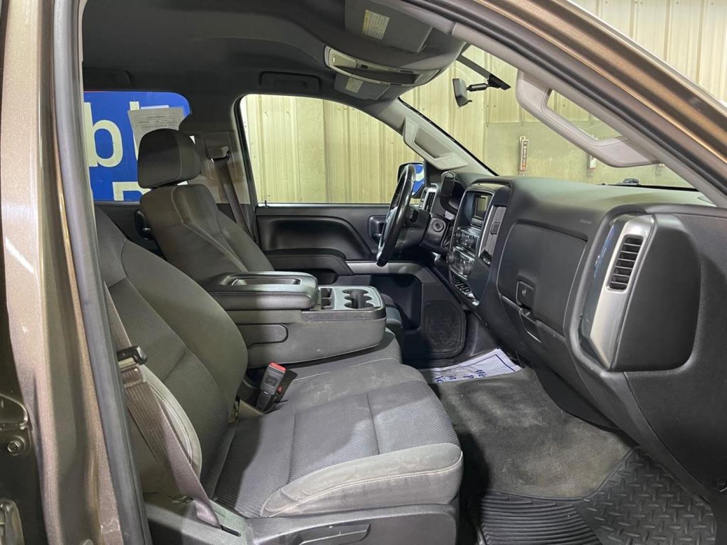 2015 BROWN CHEVROLET SILVERADO 2500 HEAVY DUTY LT (1GC1KVE81FF) with an 6.6L engine, Automatic transmission, located at 2525 S. Cushman, Fairbanks, AK, 99701, (907) 452-5707, 64.824036, -147.712311 - Photo#3