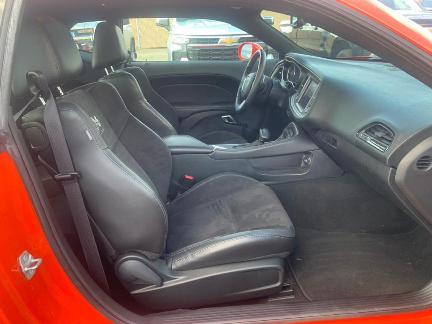 2019 GO MAN DODGE CHALLENGER R/T SCAT PACK (2C3CDZFJ5KH) with an 6.4L engine, Automatic transmission, located at 2525 S. Cushman, Fairbanks, AK, 99701, (907) 452-5707, 64.824036, -147.712311 - Photo#4