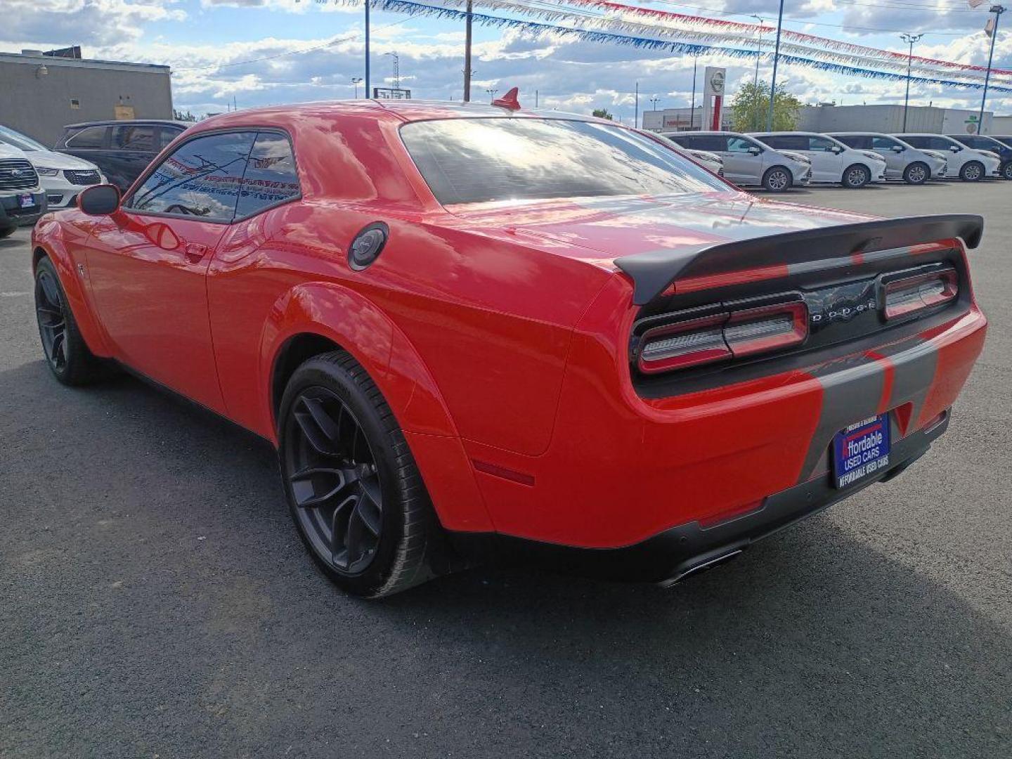 2019 ORANGE DODGE CHALLENGER R/T SCAT PACK (2C3CDZFJ5KH) with an 6.4L engine, Automatic transmission, located at 2525 S. Cushman, Fairbanks, AK, 99701, (907) 452-5707, 64.824036, -147.712311 - Photo#2