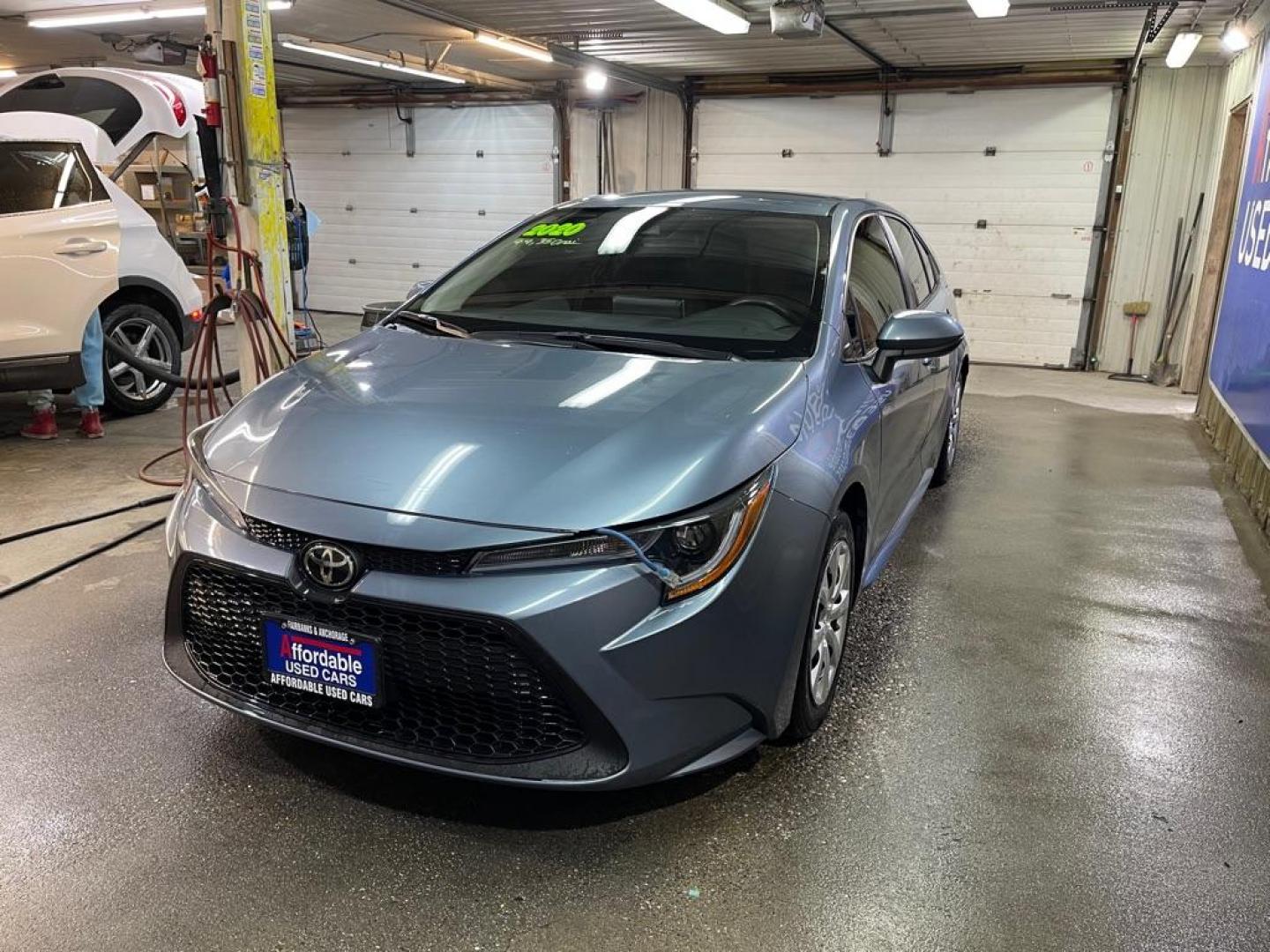 2020 GRAY TOYOTA COROLLA LE (5YFEPRAE4LP) with an 1.8L engine, Continuously Variable transmission, located at 2525 S. Cushman, Fairbanks, AK, 99701, (907) 452-5707, 64.824036, -147.712311 - Photo#1