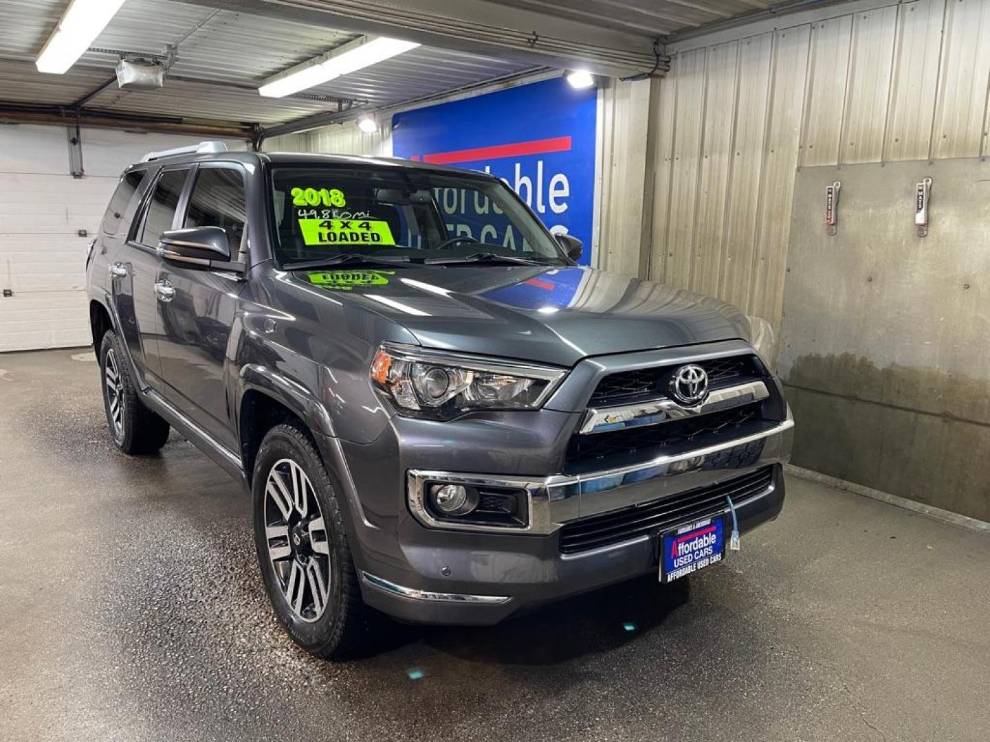 2018 GRAY TOYOTA 4RUNNER SR5/SR5 LIMITED (JTEBU5JR8J5) with an 4.0L engine, Automatic transmission, located at 2525 S. Cushman, Fairbanks, AK, 99701, (907) 452-5707, 64.824036, -147.712311 - Photo#0