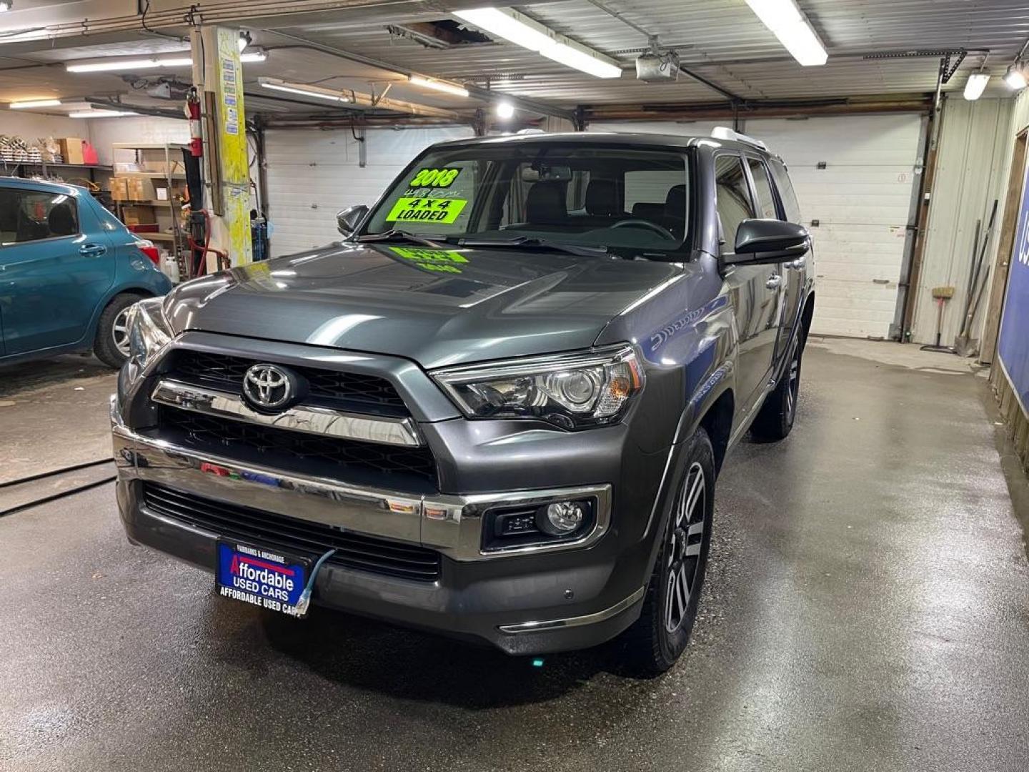 2018 GRAY TOYOTA 4RUNNER SR5/SR5 LIMITED (JTEBU5JR8J5) with an 4.0L engine, Automatic transmission, located at 2525 S. Cushman, Fairbanks, AK, 99701, (907) 452-5707, 64.824036, -147.712311 - Photo#1