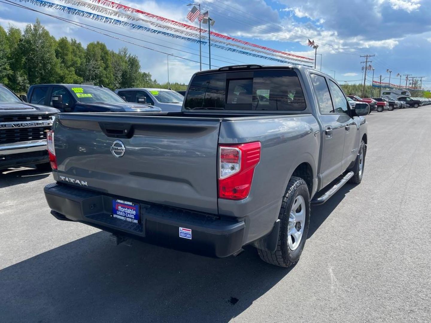 2018 GRAY NISSAN TITAN S (1N6AA1EK8JN) with an 5.6L engine, Automatic transmission, located at 2525 S. Cushman, Fairbanks, AK, 99701, (907) 452-5707, 64.824036, -147.712311 - Photo#2