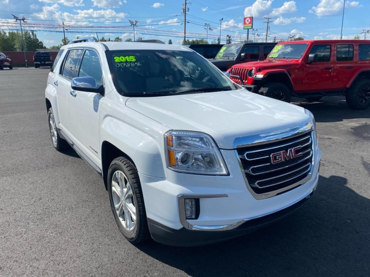 2017 WHITE GMC TERRAIN SLT (2GKALPEK3H6) with an 2.4L engine, Automatic transmission, located at 2525 S. Cushman, Fairbanks, AK, 99701, (907) 452-5707, 64.824036, -147.712311 - Photo#1