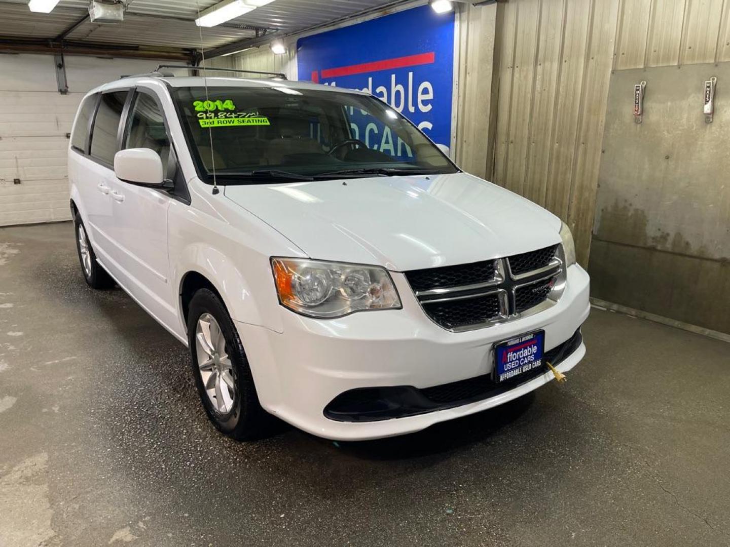 2014 WHITE DODGE GRAND CARAVAN SXT (2C4RDGCG1ER) with an 3.6L engine, Automatic transmission, located at 2525 S. Cushman, Fairbanks, AK, 99701, (907) 452-5707, 64.824036, -147.712311 - Photo#0