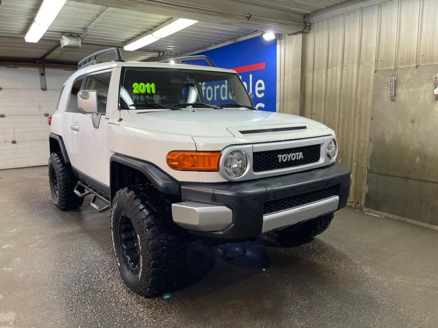 2011 WHITE TOYOTA FJ CRUISER (JTEBU4BF9BK) with an 4.0L engine, Automatic transmission, located at 2525 S. Cushman, Fairbanks, AK, 99701, (907) 452-5707, 64.824036, -147.712311 - Photo#0