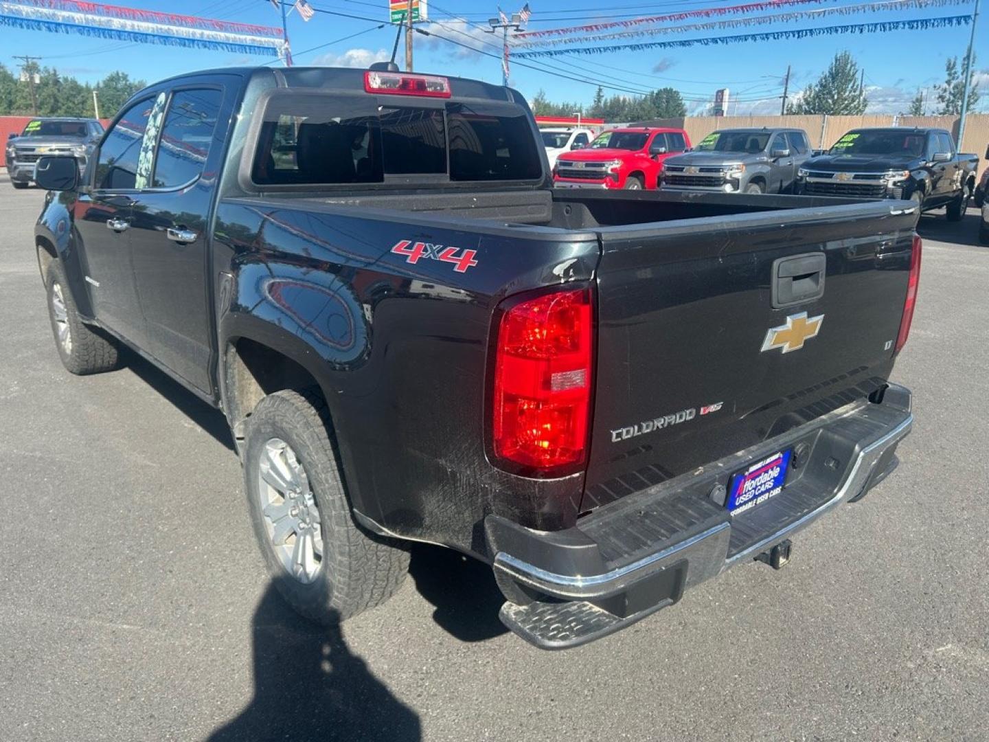 2017 GRAY CHEVROLET COLORADO LT (1GCGTCEN3H1) with an 3.6L engine, Automatic transmission, located at 2525 S. Cushman, Fairbanks, AK, 99701, (907) 452-5707, 64.824036, -147.712311- Photo#3