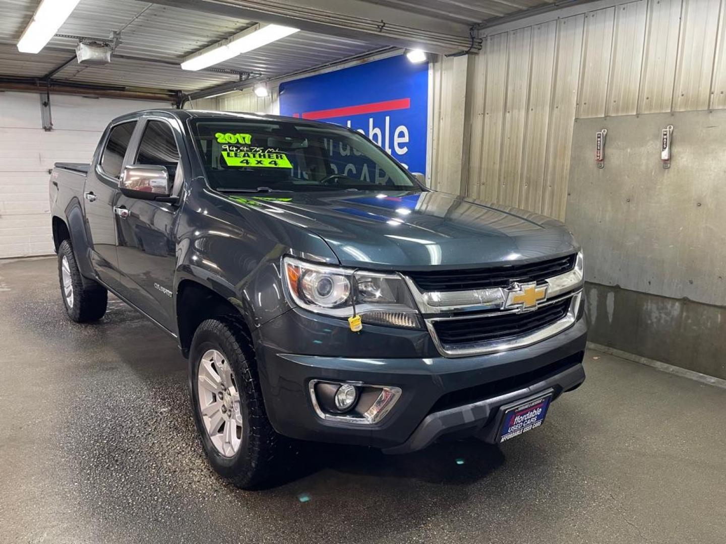 2017 GRAY CHEVROLET COLORADO LT (1GCGTCEN3H1) with an 3.6L engine, Automatic transmission, located at 2525 S. Cushman, Fairbanks, AK, 99701, (907) 452-5707, 64.824036, -147.712311 - Photo#0