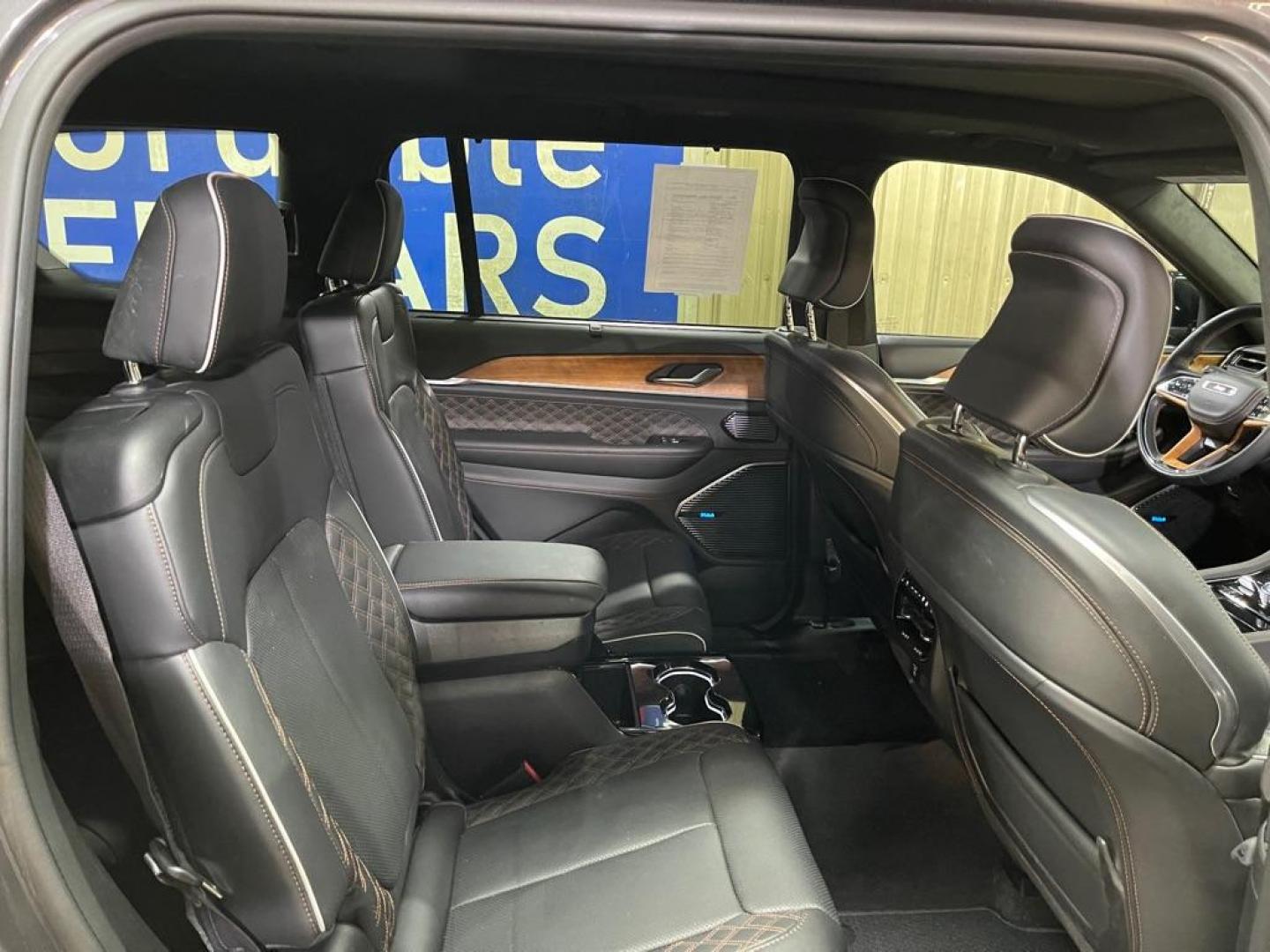 2021 GRAY JEEP GRAND CHEROKEE L SUMMIT (1C4RJKET5M8) with an 5.7L engine, Automatic transmission, located at 2525 S. Cushman, Fairbanks, AK, 99701, (907) 452-5707, 64.824036, -147.712311 - Photo#4